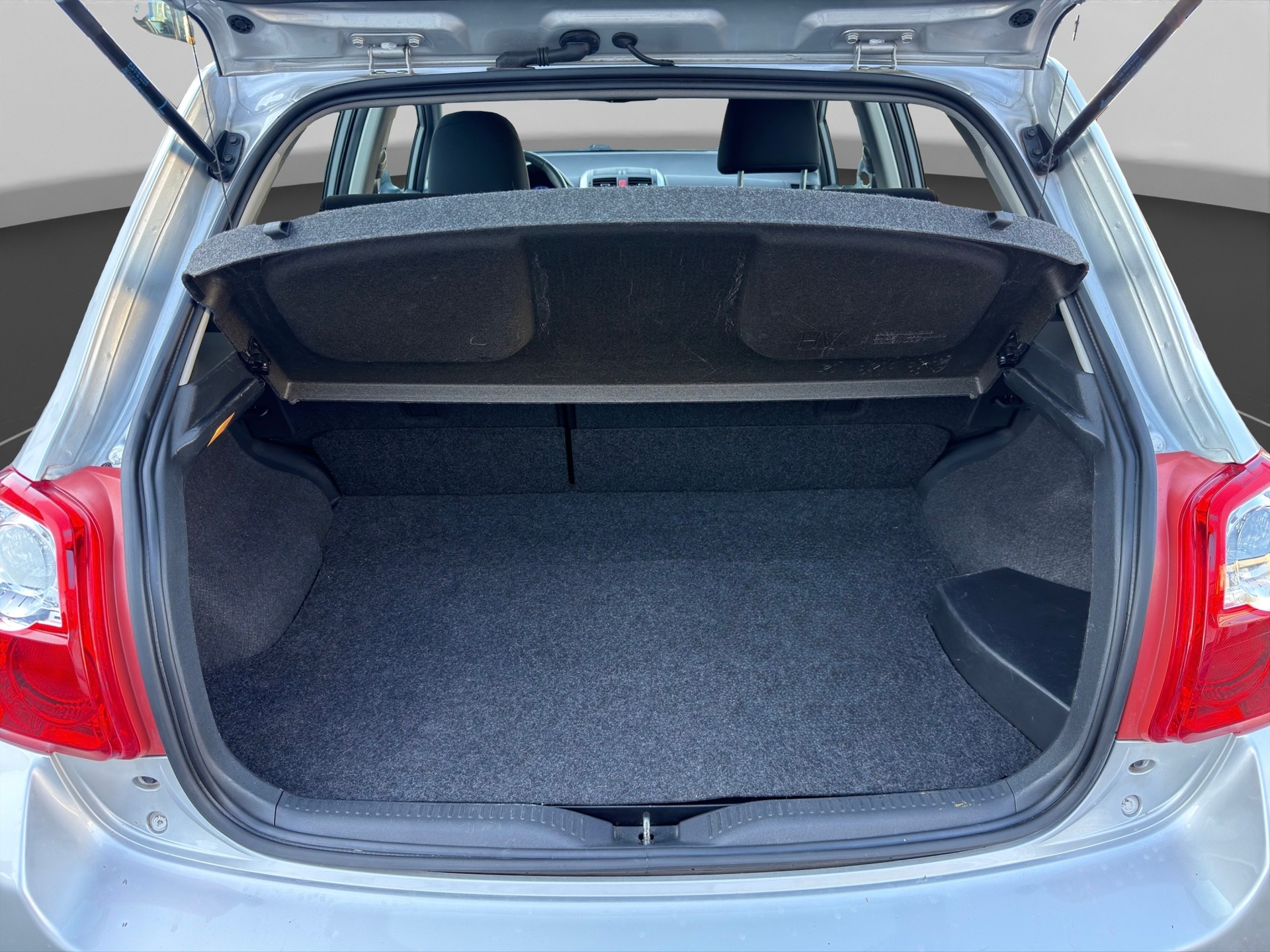 TOYOTA Auris 1.8 16V HSD Linea Luna-image-13