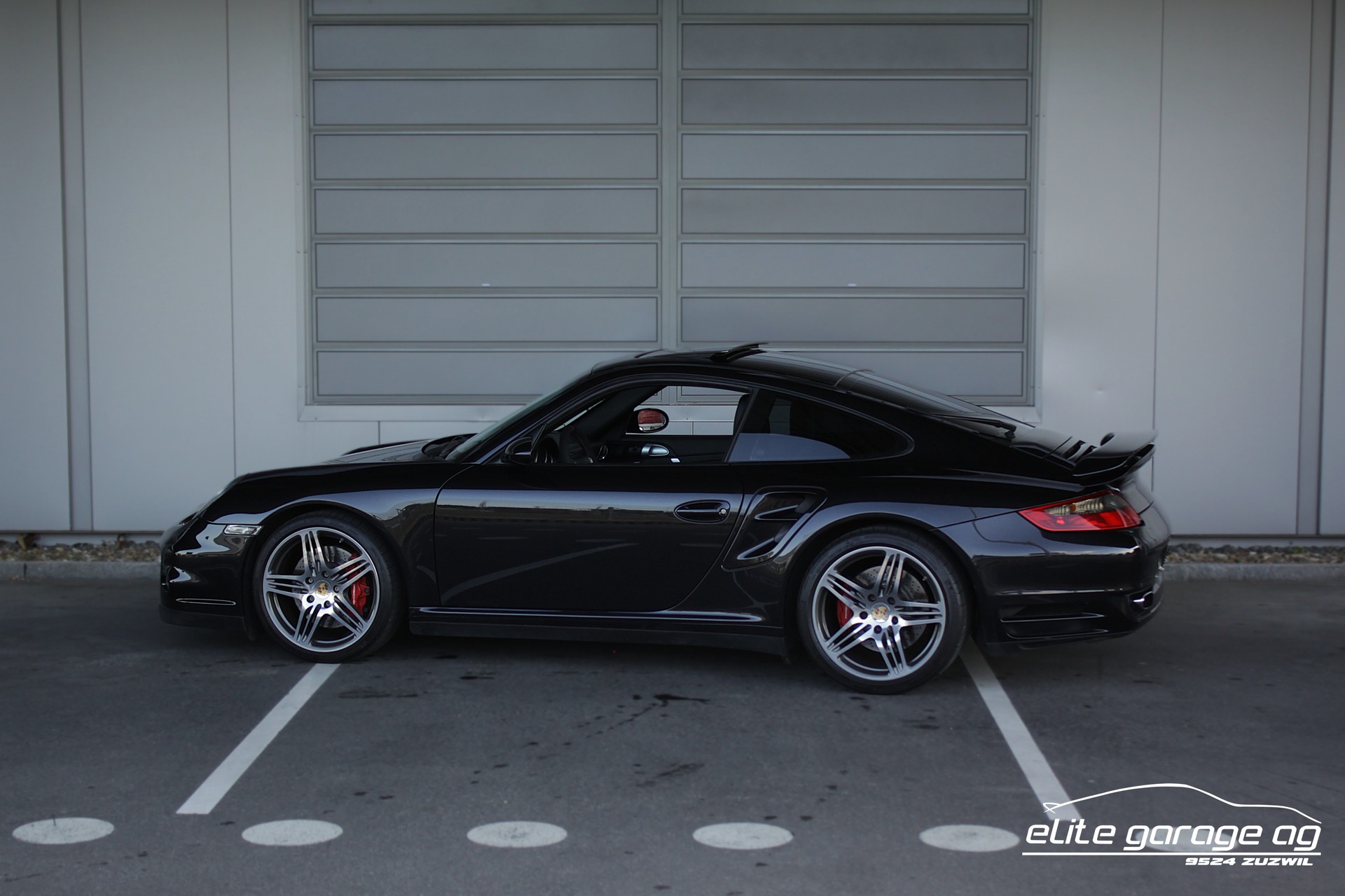 PORSCHE 911 Turbo LIEBHABERFAHRZEUG-image-2