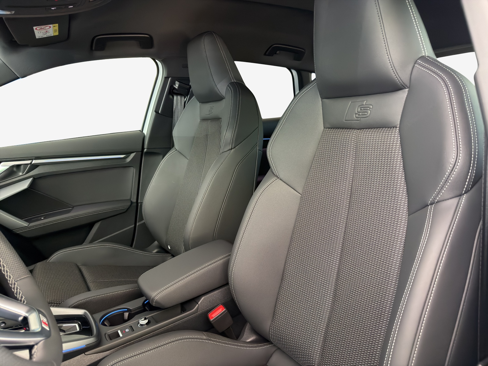 AUDI A3 Sportback TFSI 110 kW Attraction S tronic-image-14