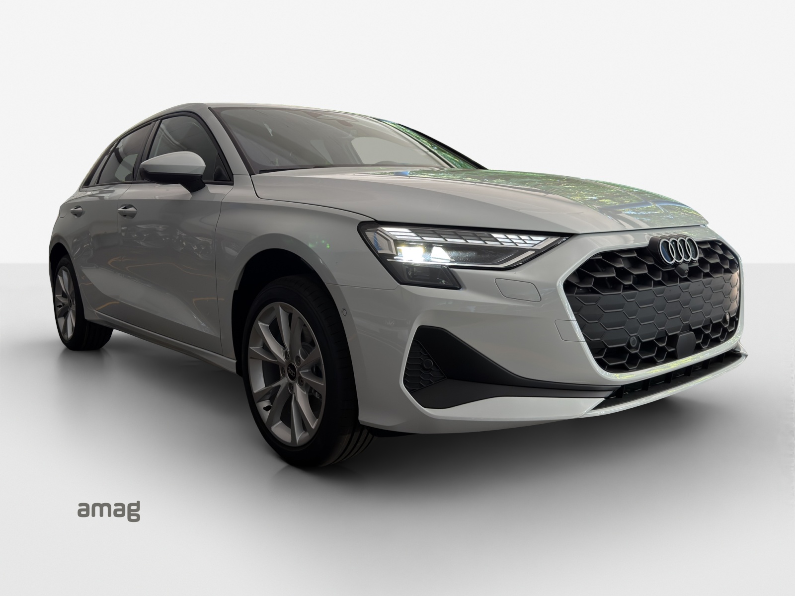 AUDI A3 Sportback TFSI 110 kW Attraction S tronic-image-5