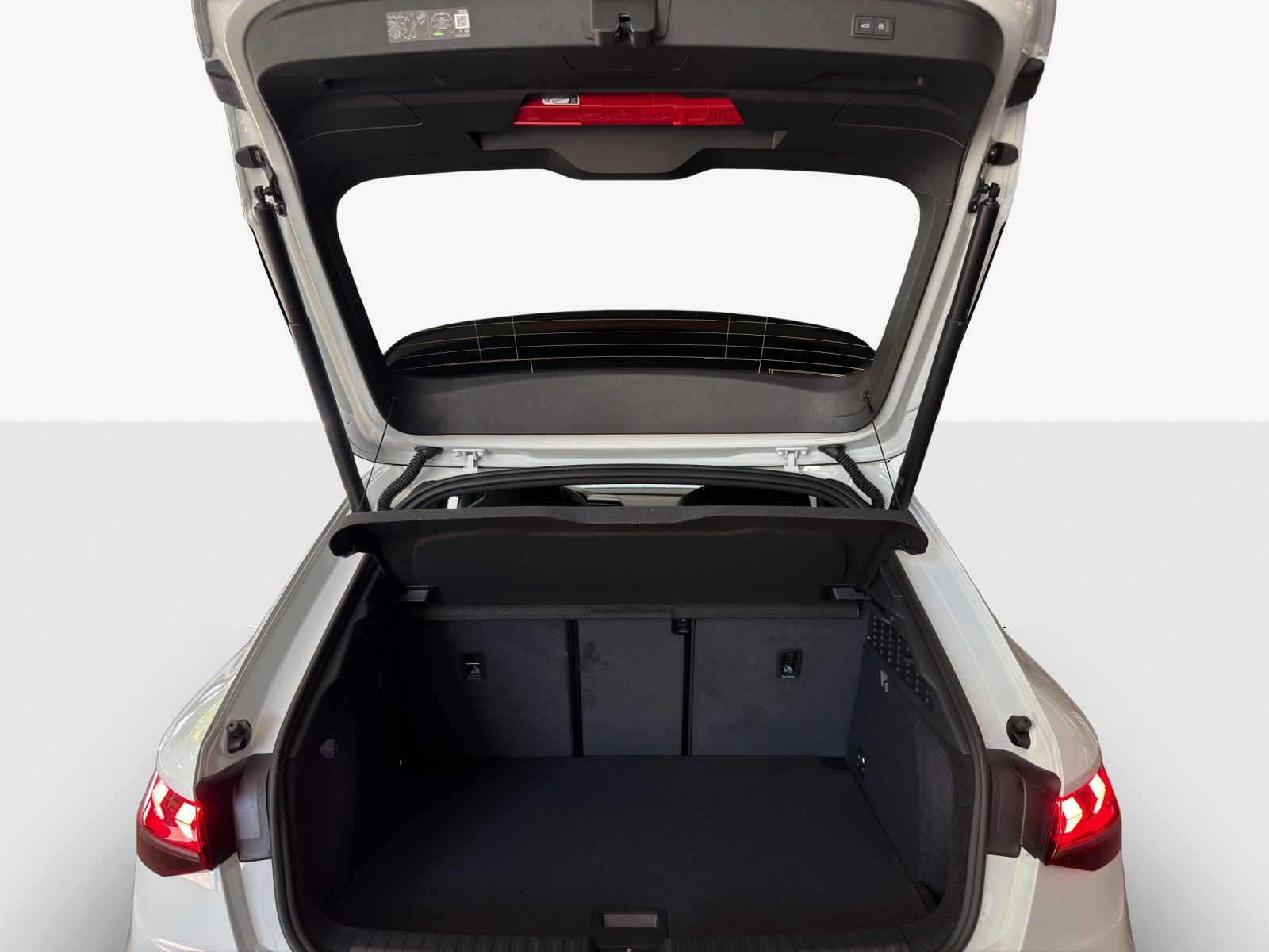 AUDI A3 Sportback TFSI 110 kW Attraction S tronic-image-12