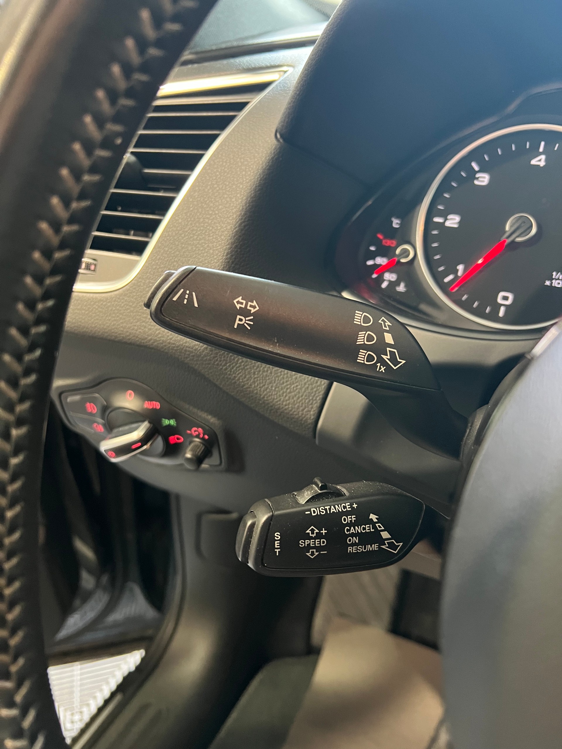 AUDI Q5 2.0 TDI S-Line quattro S-tronic-image-10