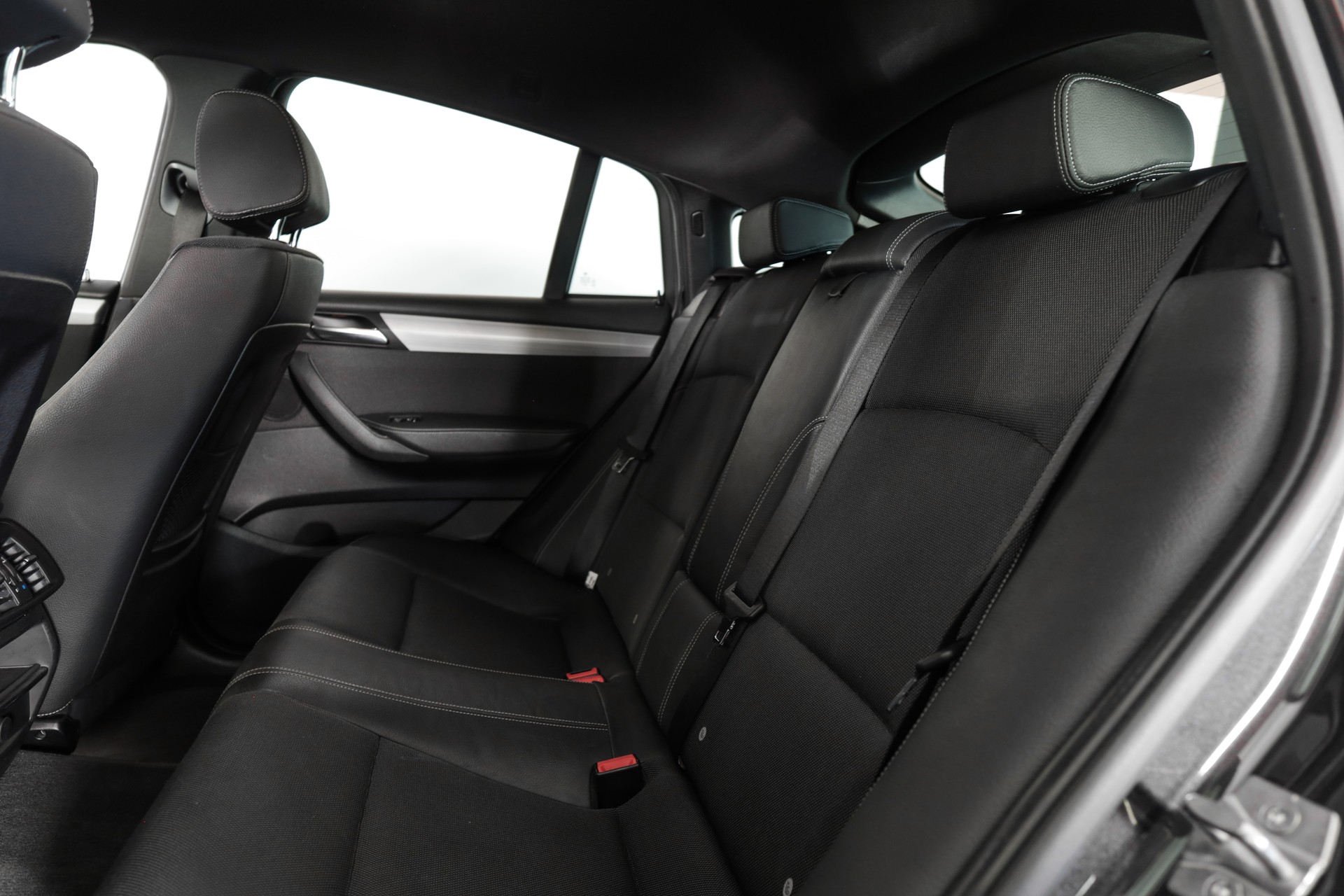 BMW X4 xDrive 20d M Sport Steptronic-image-8