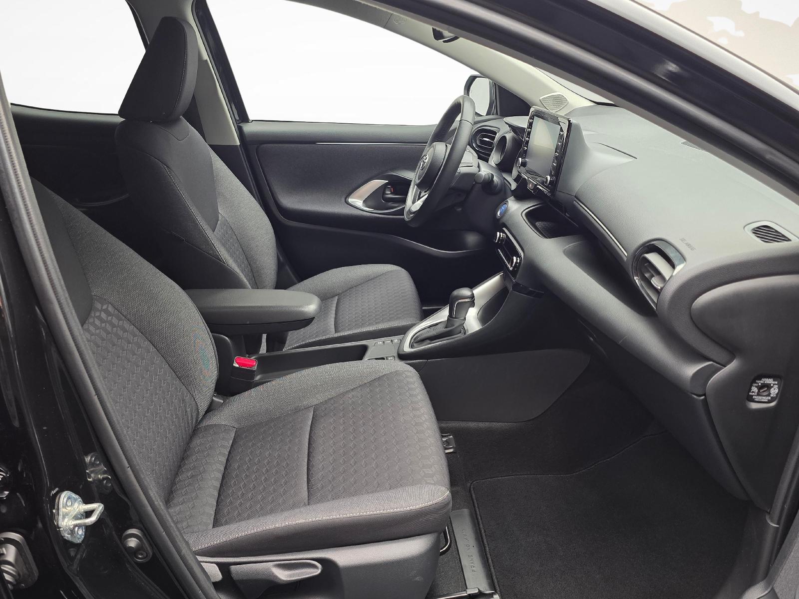 TOYOTA Yaris 1.5 VVT-i HSD Trend-image-9