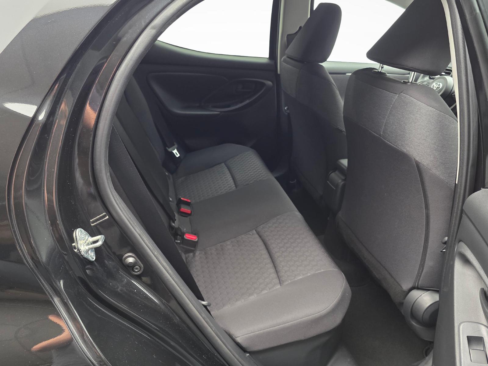 TOYOTA Yaris 1.5 VVT-i HSD Trend-image-10