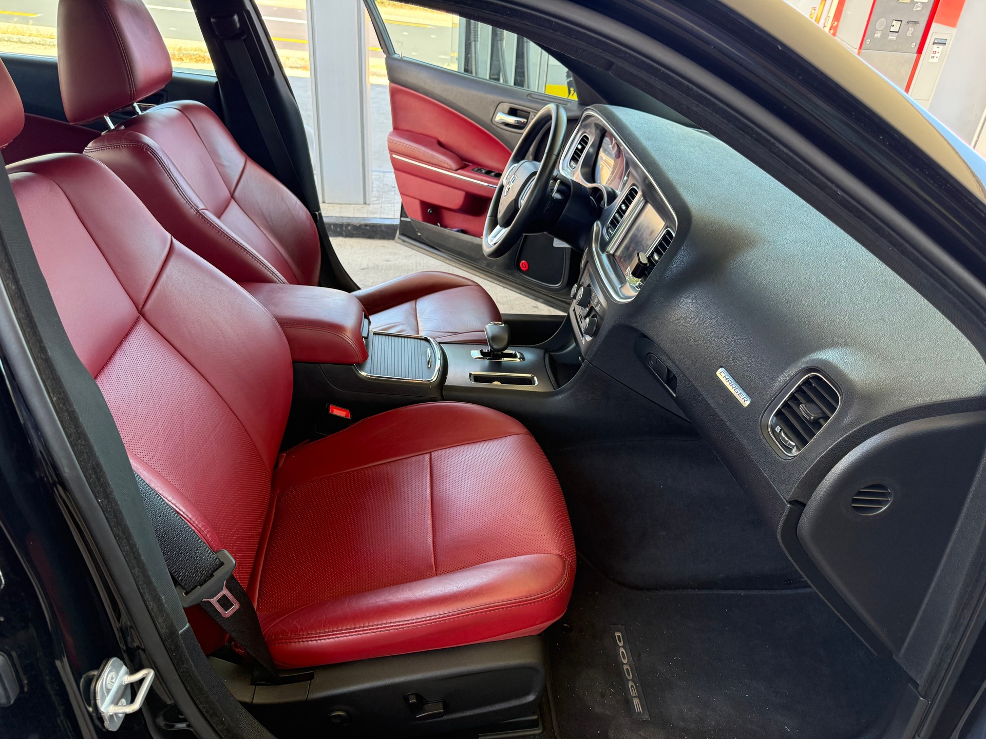 DODGE Charger-image-9