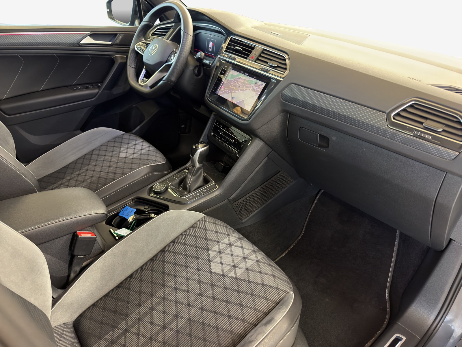 VW Tiguan 2.0TSI R-Line 4Motion DSG-image-13