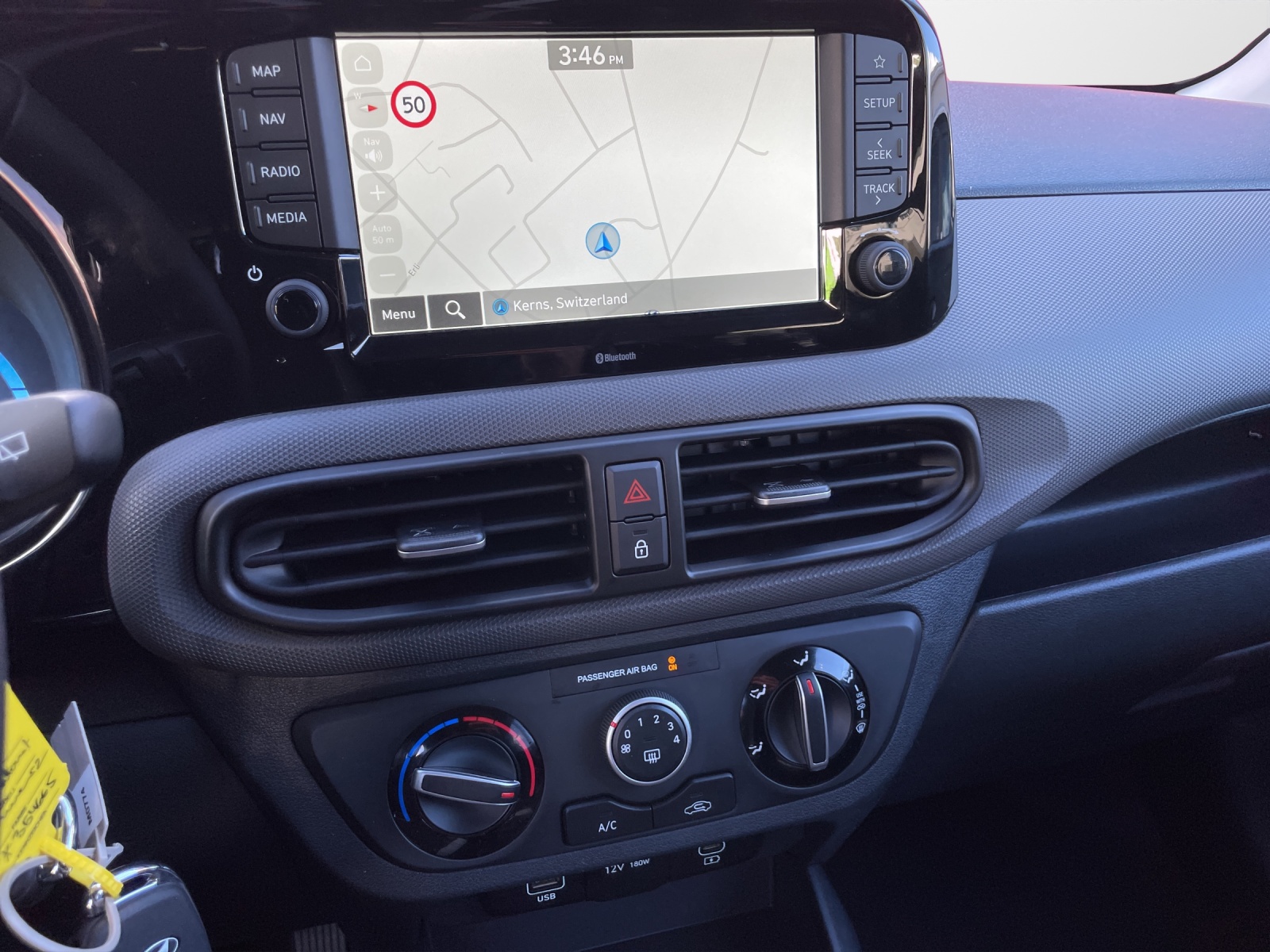 HYUNDAI i10 1.2 Amplia-image-13