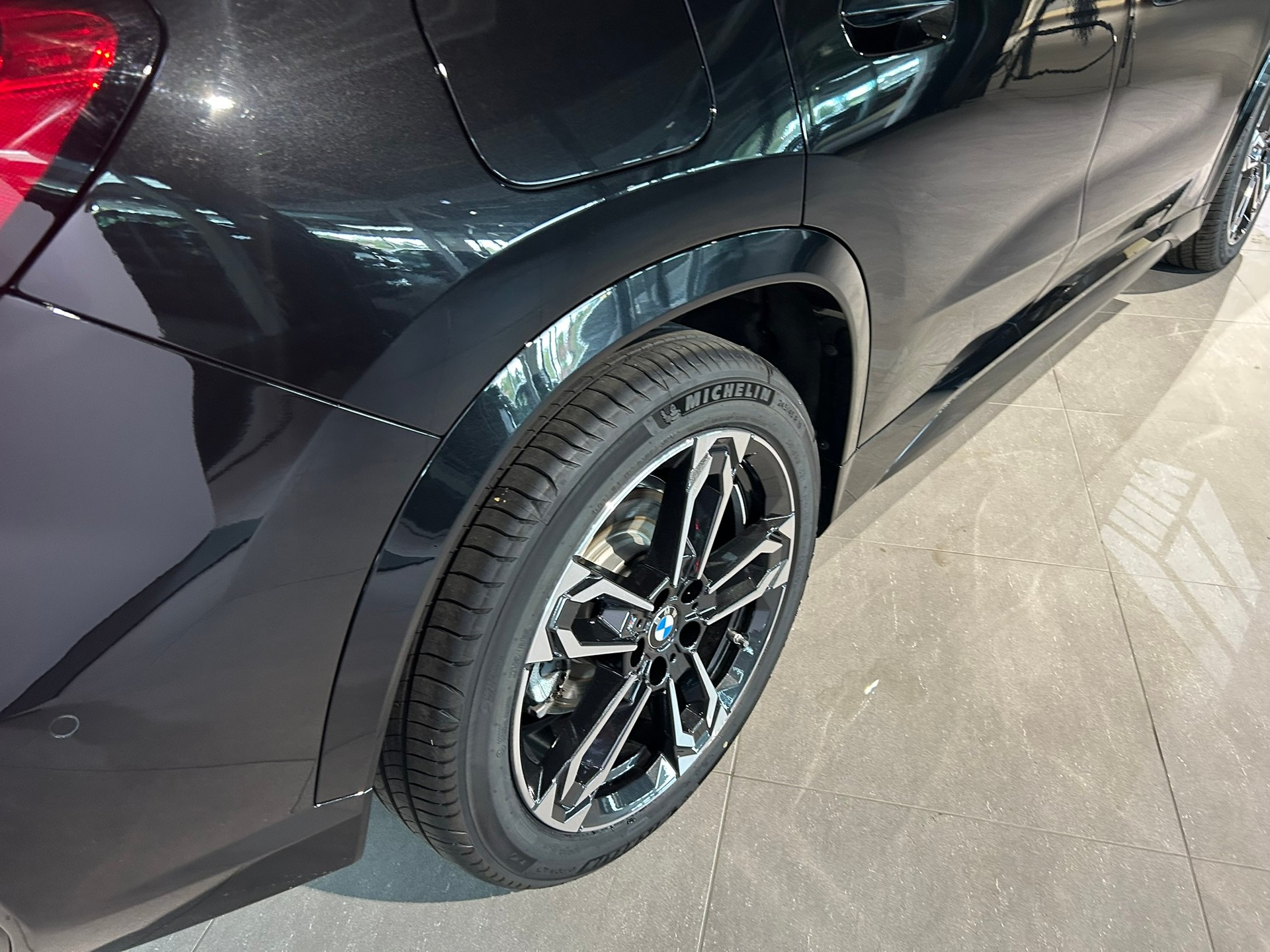 BMW X1 xDrive 23d 48V M Sport-image-15