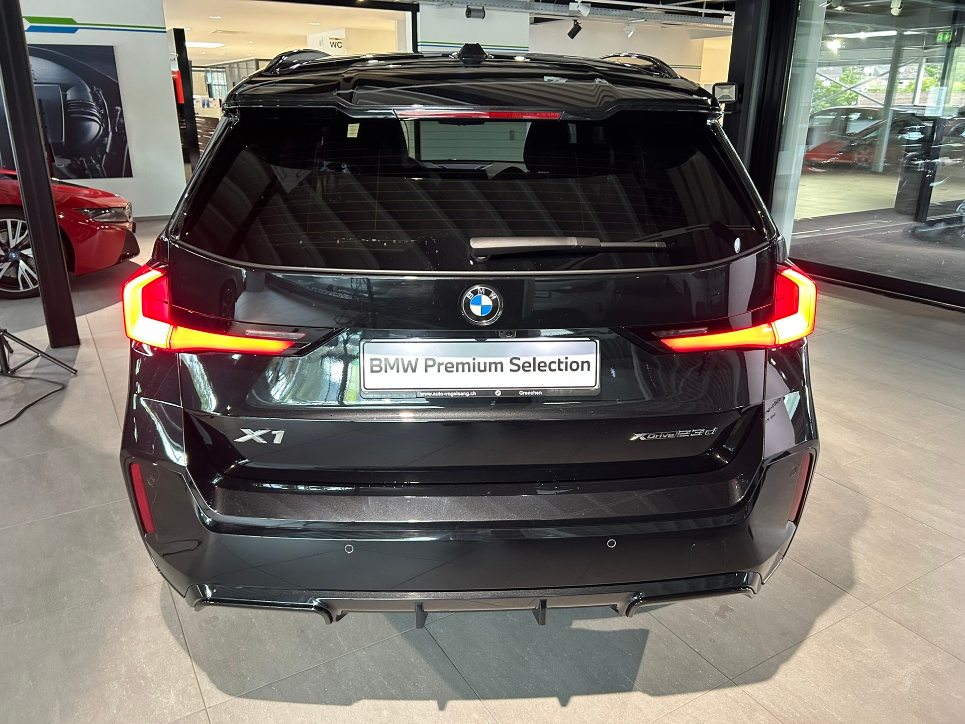 BMW X1 xDrive 23d 48V M Sport-image-10