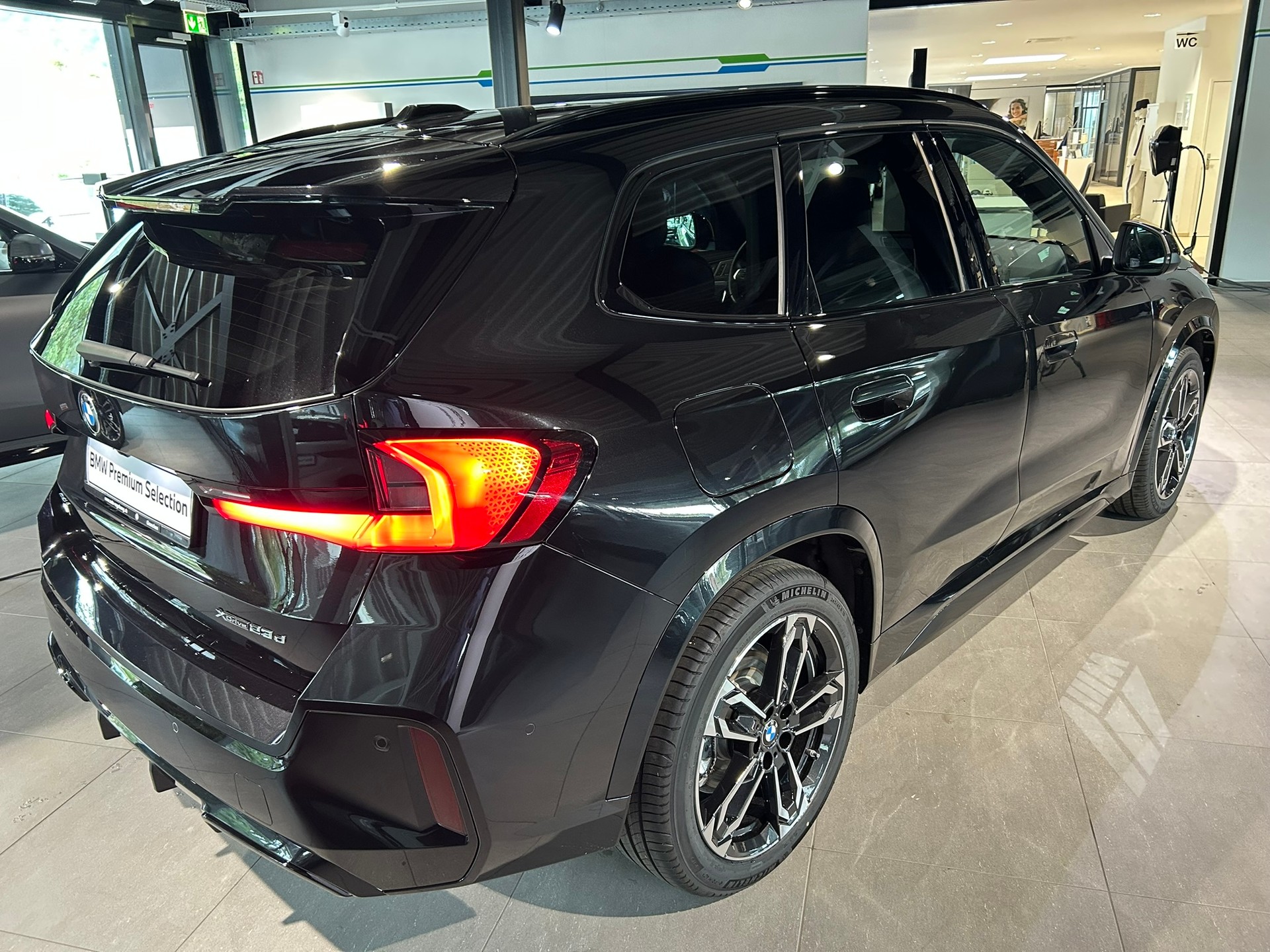 BMW X1 xDrive 23d 48V M Sport-image-8