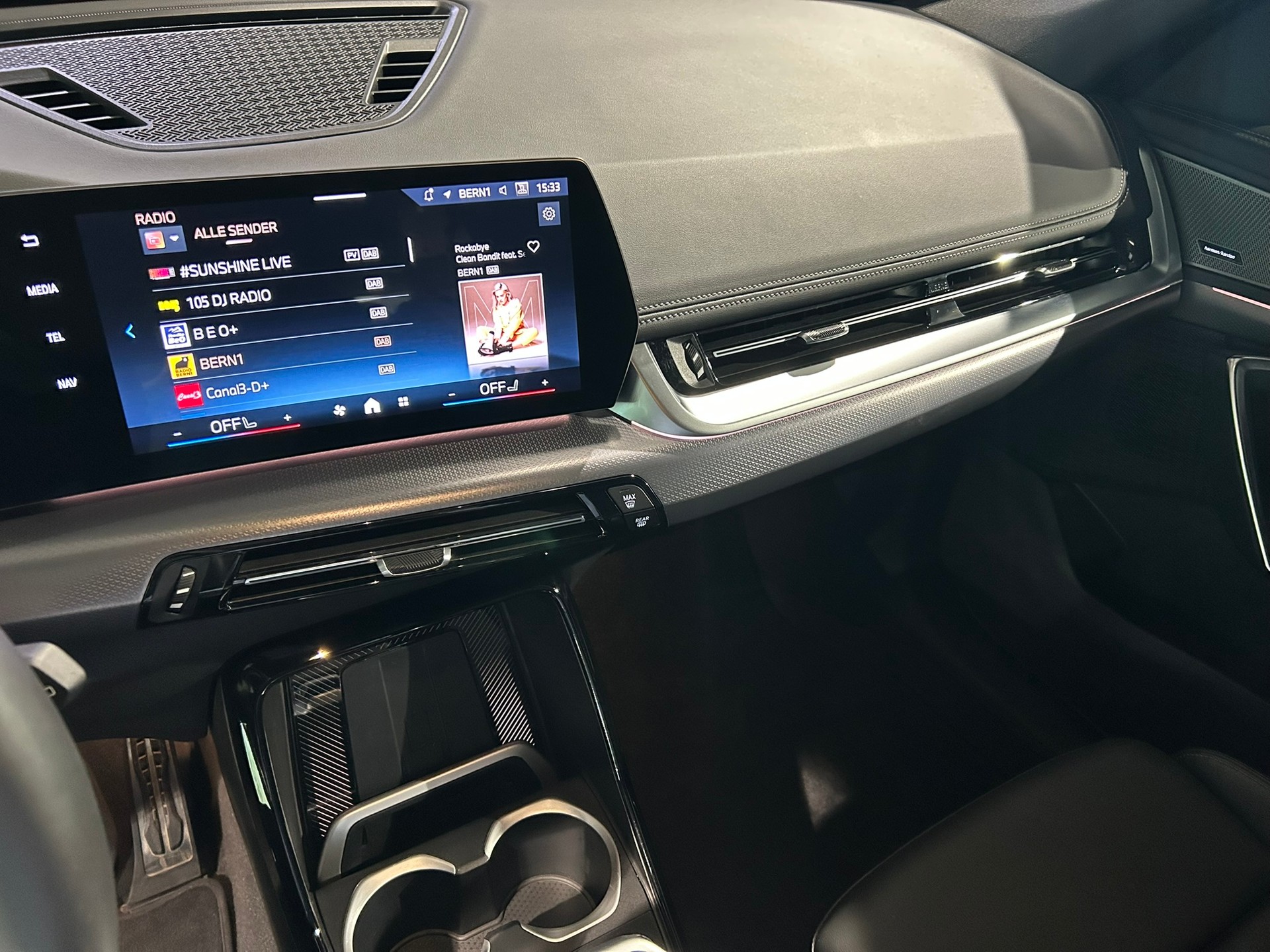 BMW X1 xDrive 23d 48V M Sport-image-23