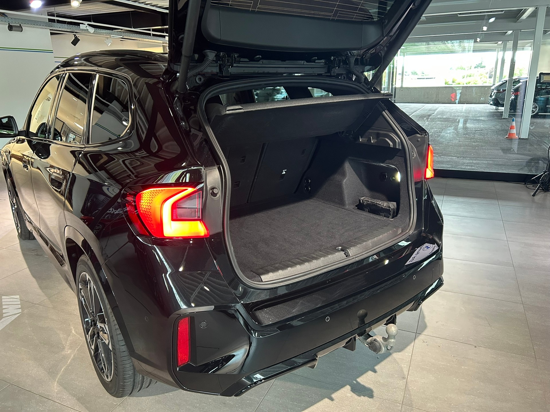BMW X1 xDrive 23d 48V M Sport-image-11