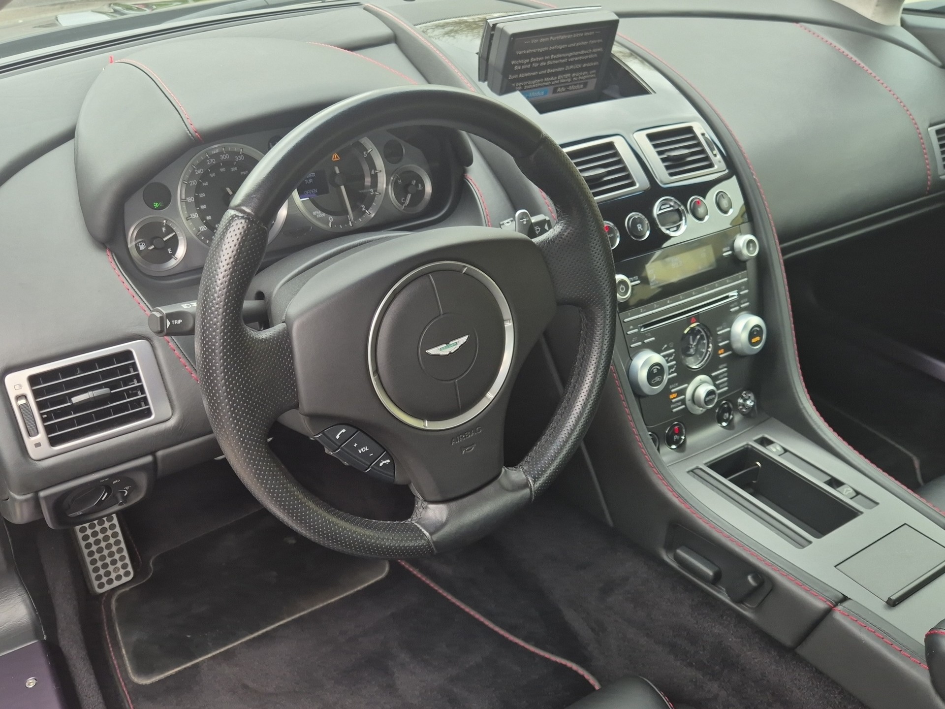 ASTON MARTIN V8 Vantage 4.7 Sportshift-image-11
