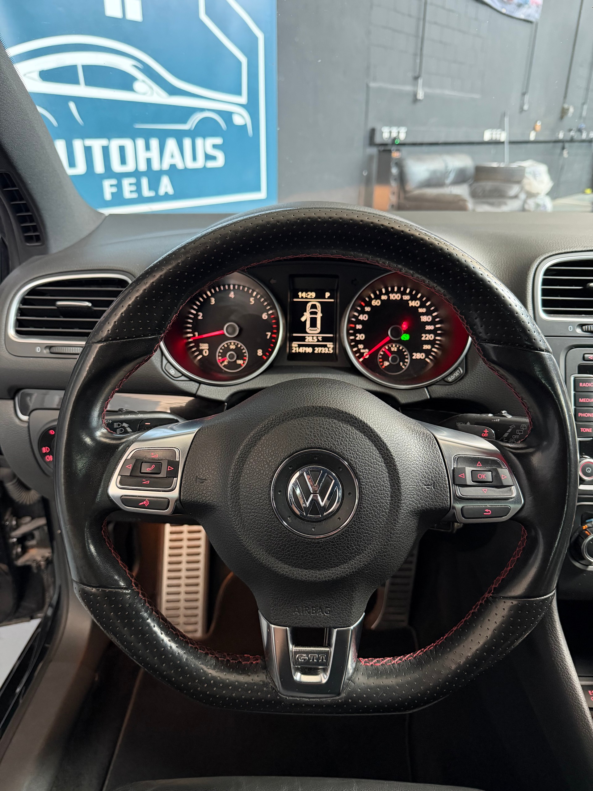 VW Golf 2.0 TSI GTI DSG-image-7