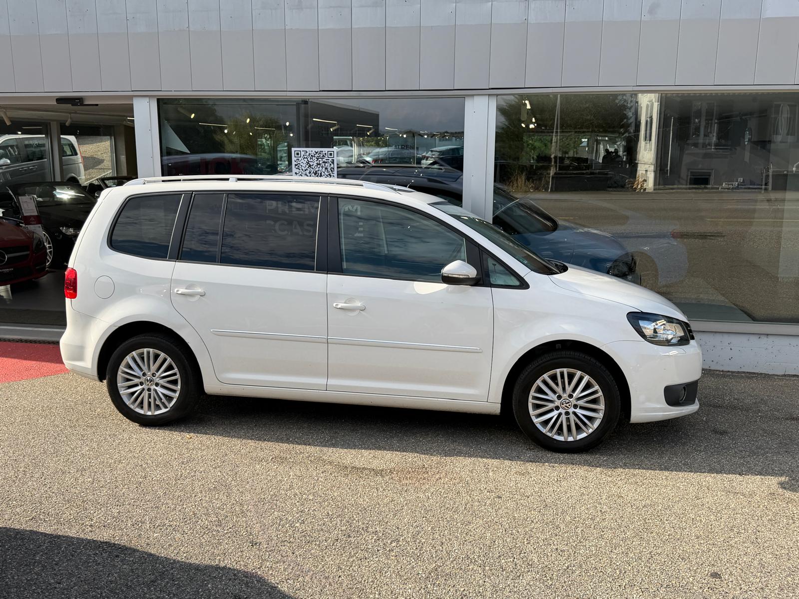 VW Touran 1.6 TDI BlueMotion Technology Highline DSG-image-2