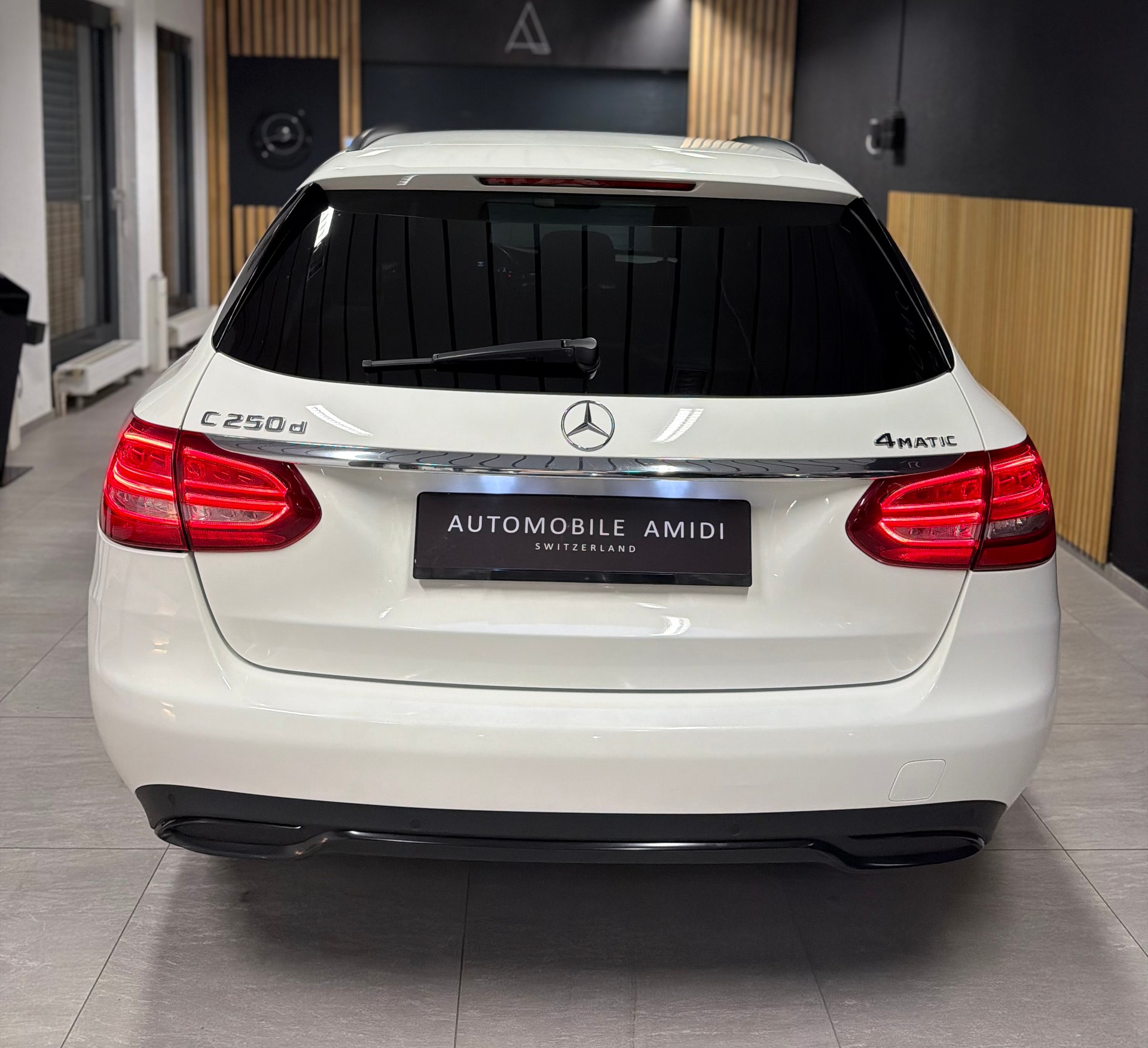MERCEDES-BENZ C 250 d Swiss Star Avantgarde 4Matic 9G-Tronic-image-3