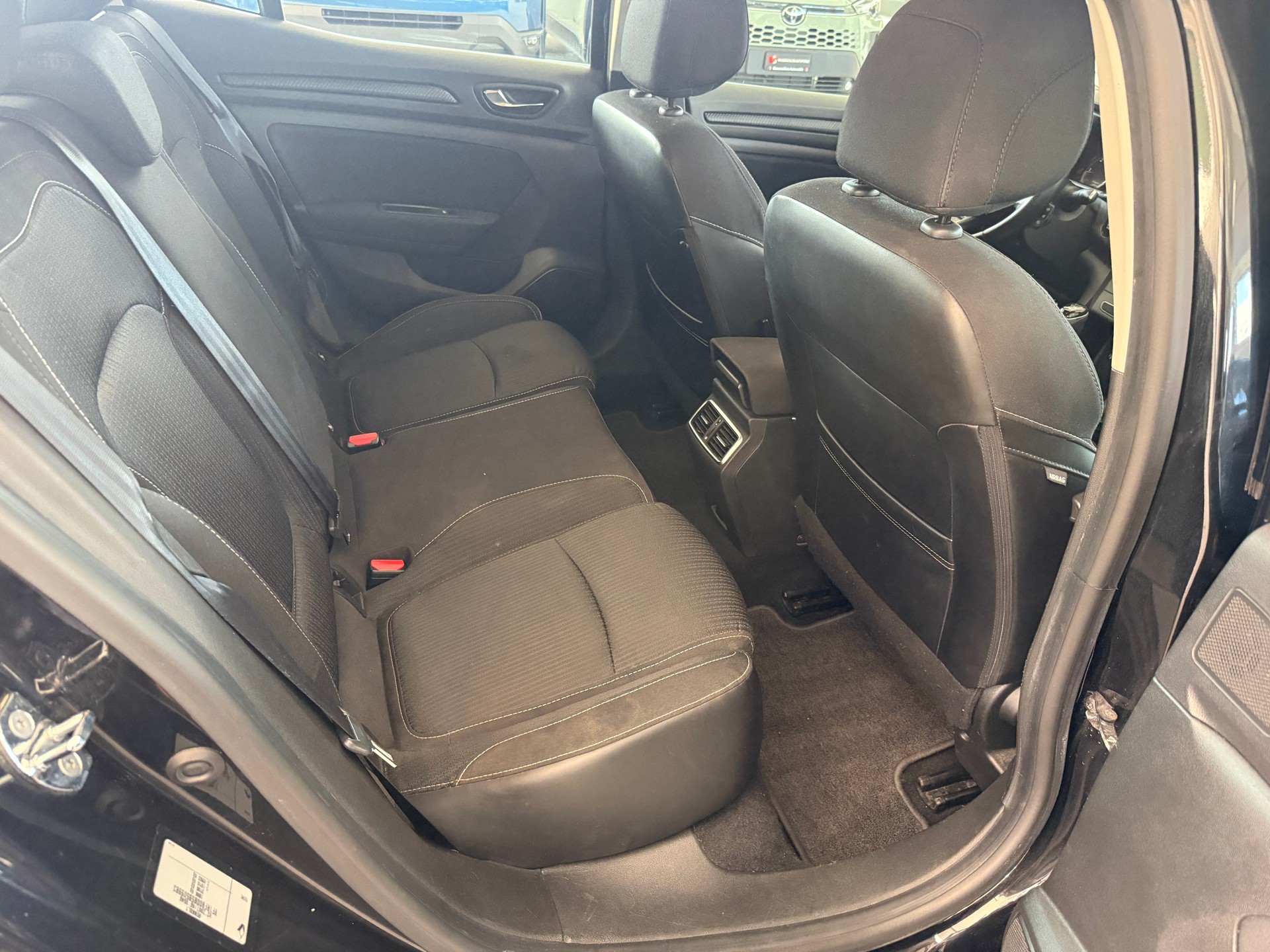 RENAULT Mégane 1.2 16V Turbo Zen-image-19