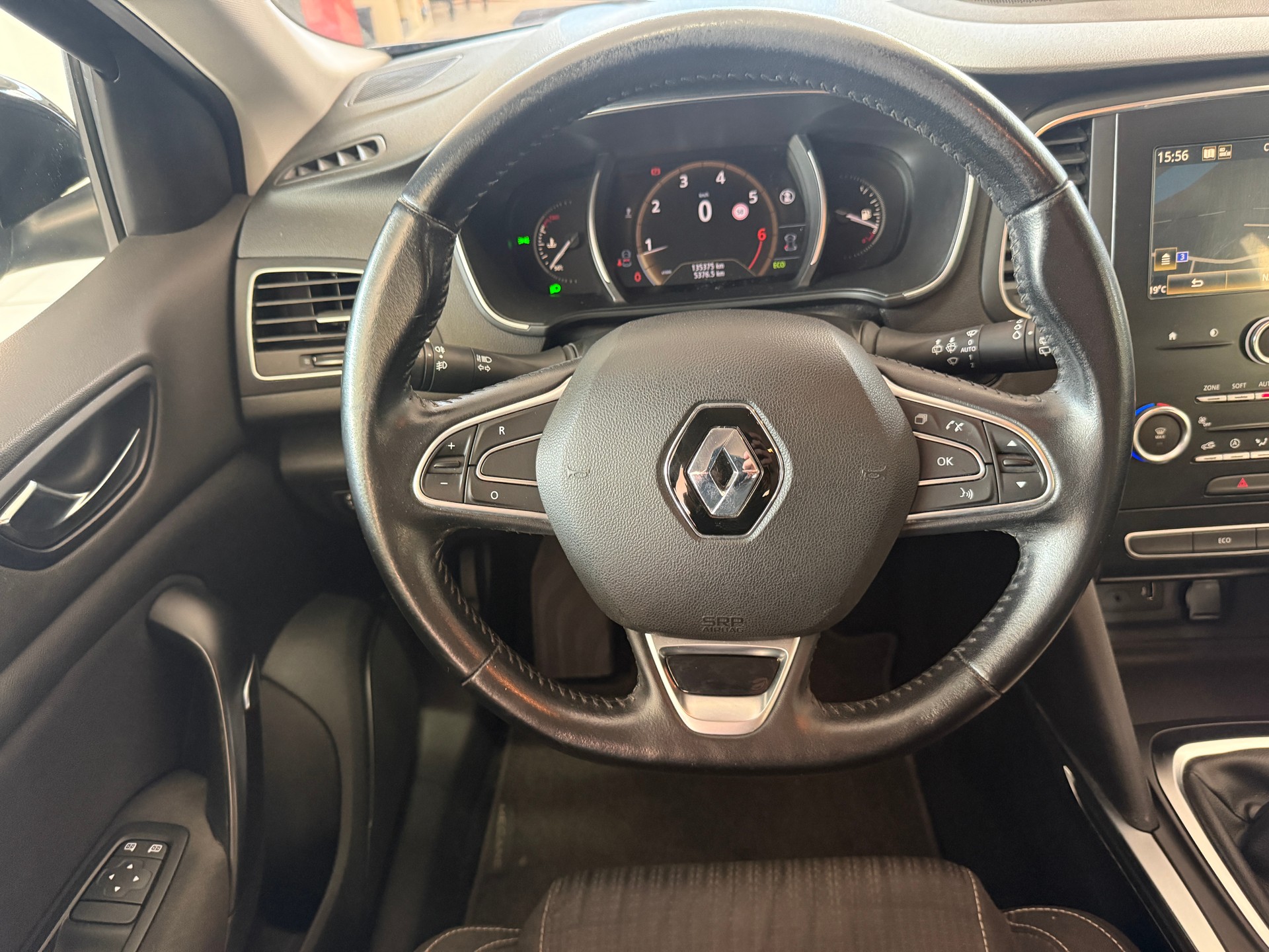 RENAULT Mégane 1.2 16V Turbo Zen-image-10