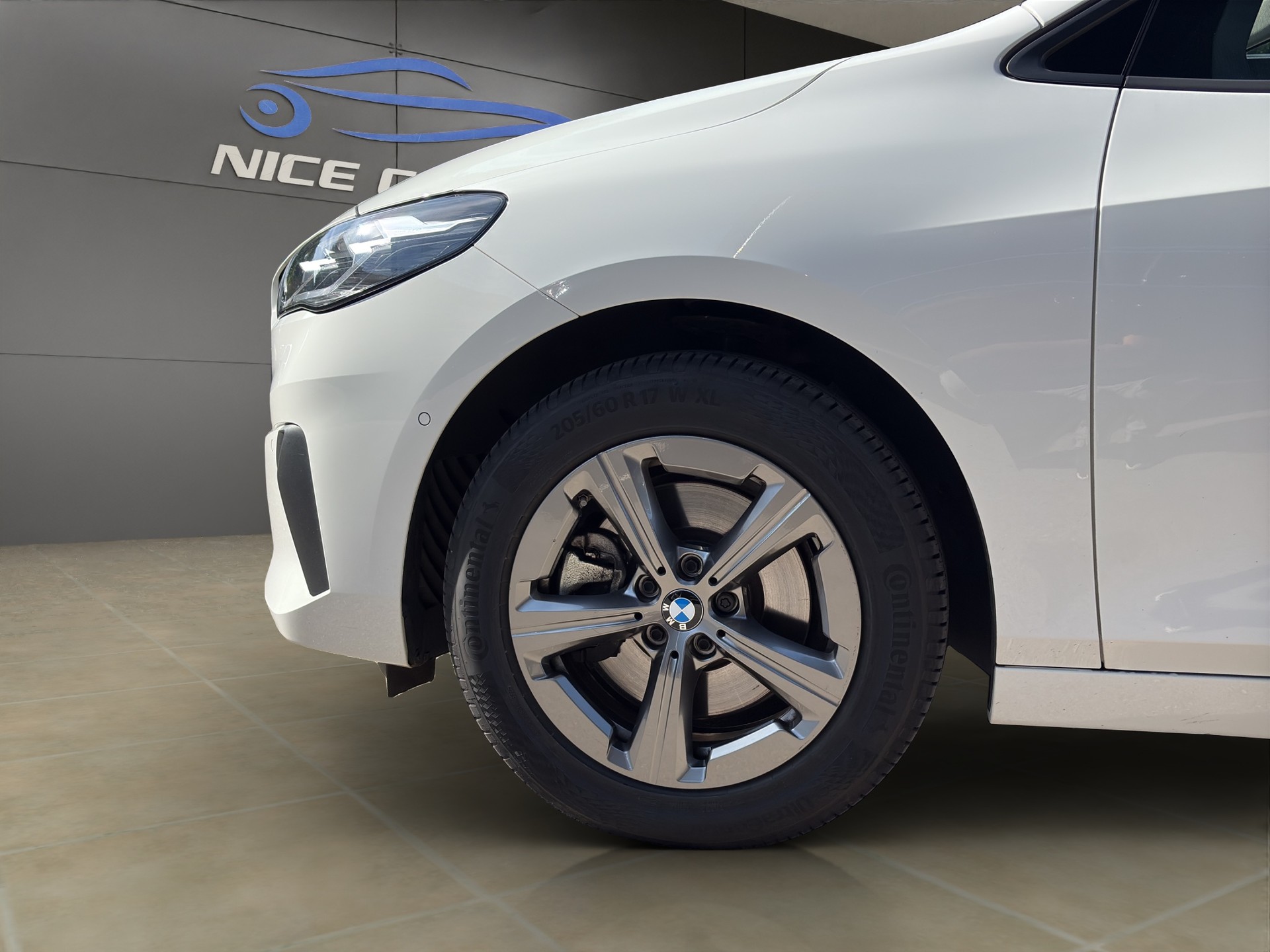 BMW 223d Active Tourer xDrive DKG-image-8