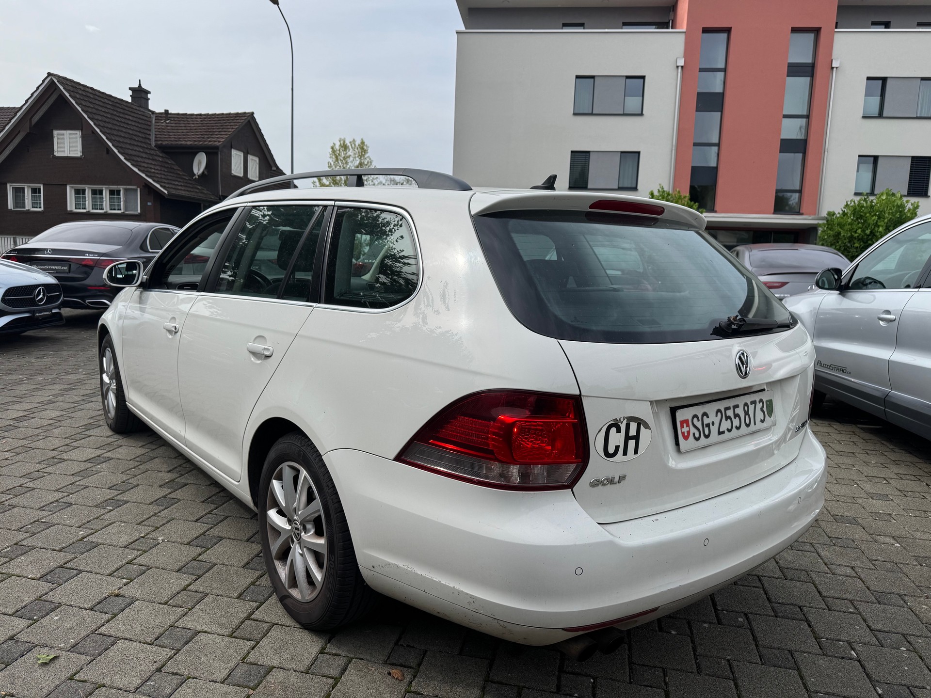 VW Golf Variant 2.0 TDI Comfortline DSG-image-5