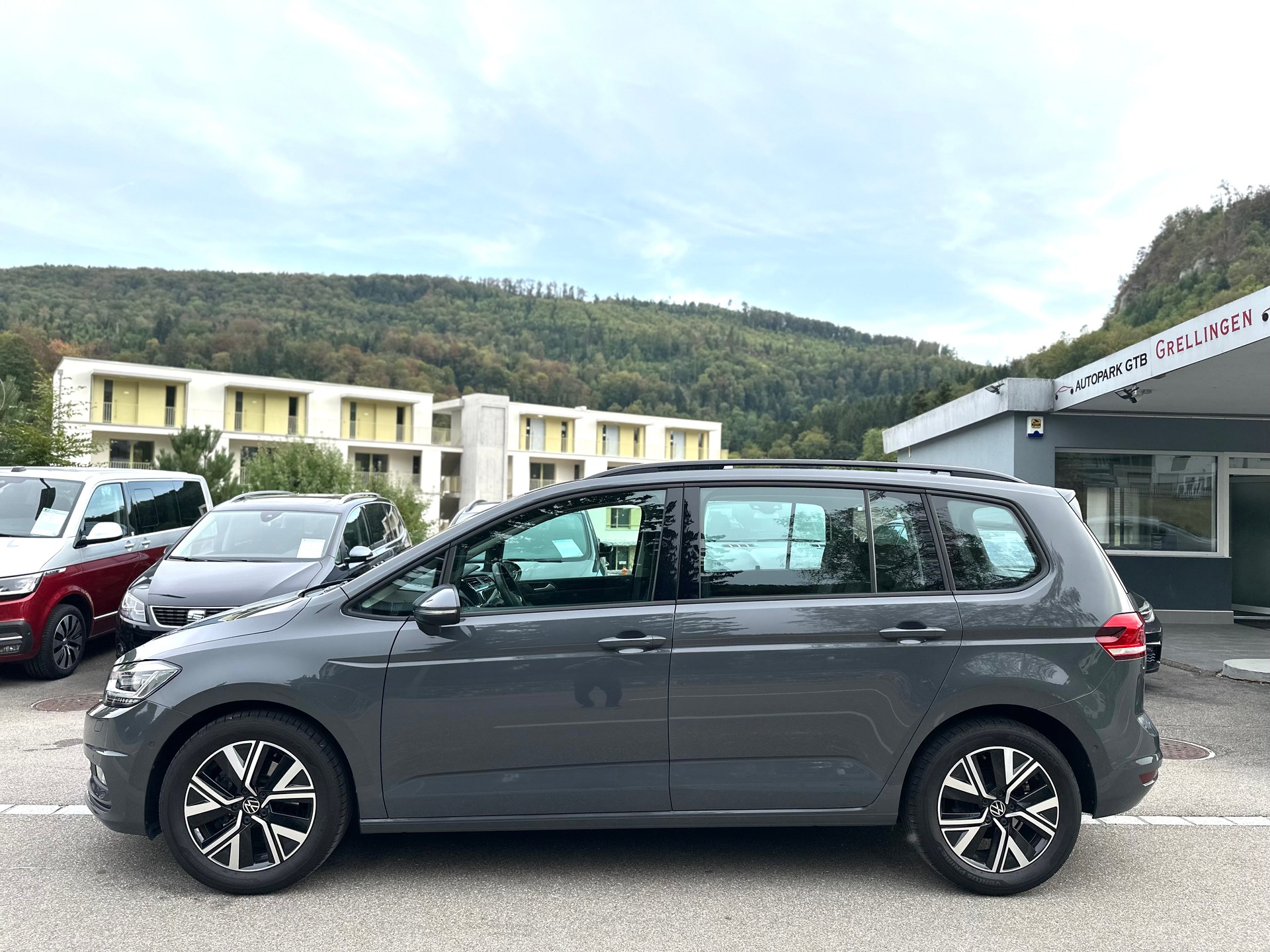 VW Touran 2.0 TDI BlueMotion Technology Comfortline DSG-showroom-element-3