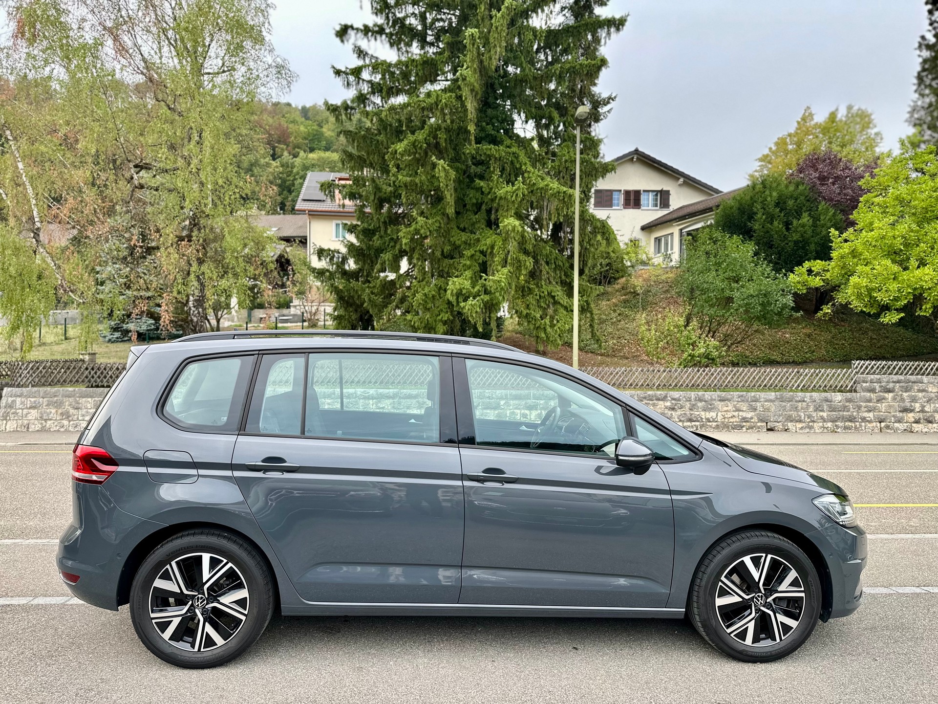 VW Touran 2.0 TDI BlueMotion Technology Comfortline DSG-image-4