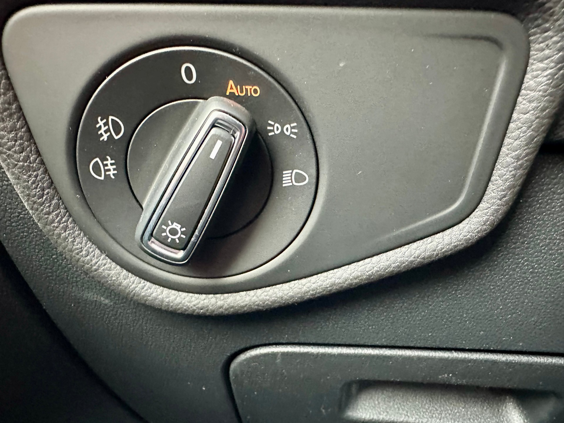 VW Touran 2.0 TDI BlueMotion Technology Comfortline DSG-image-23
