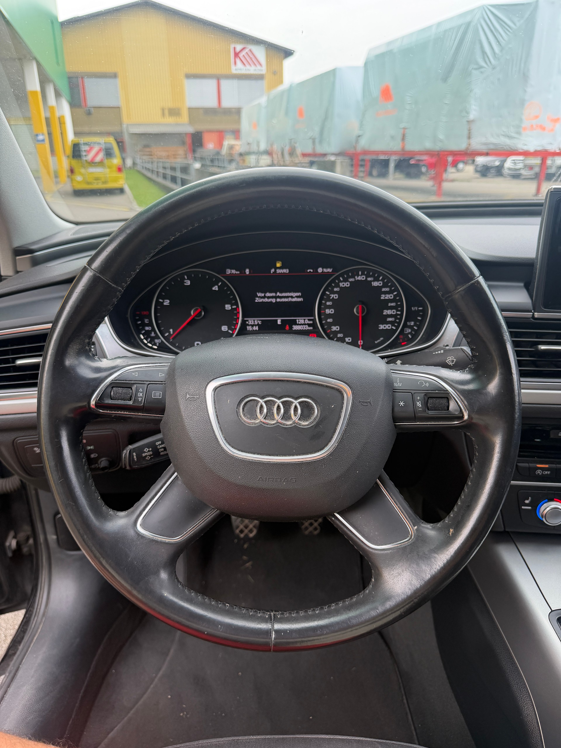 AUDI A6 Limousine 2.0 TDI-image-12