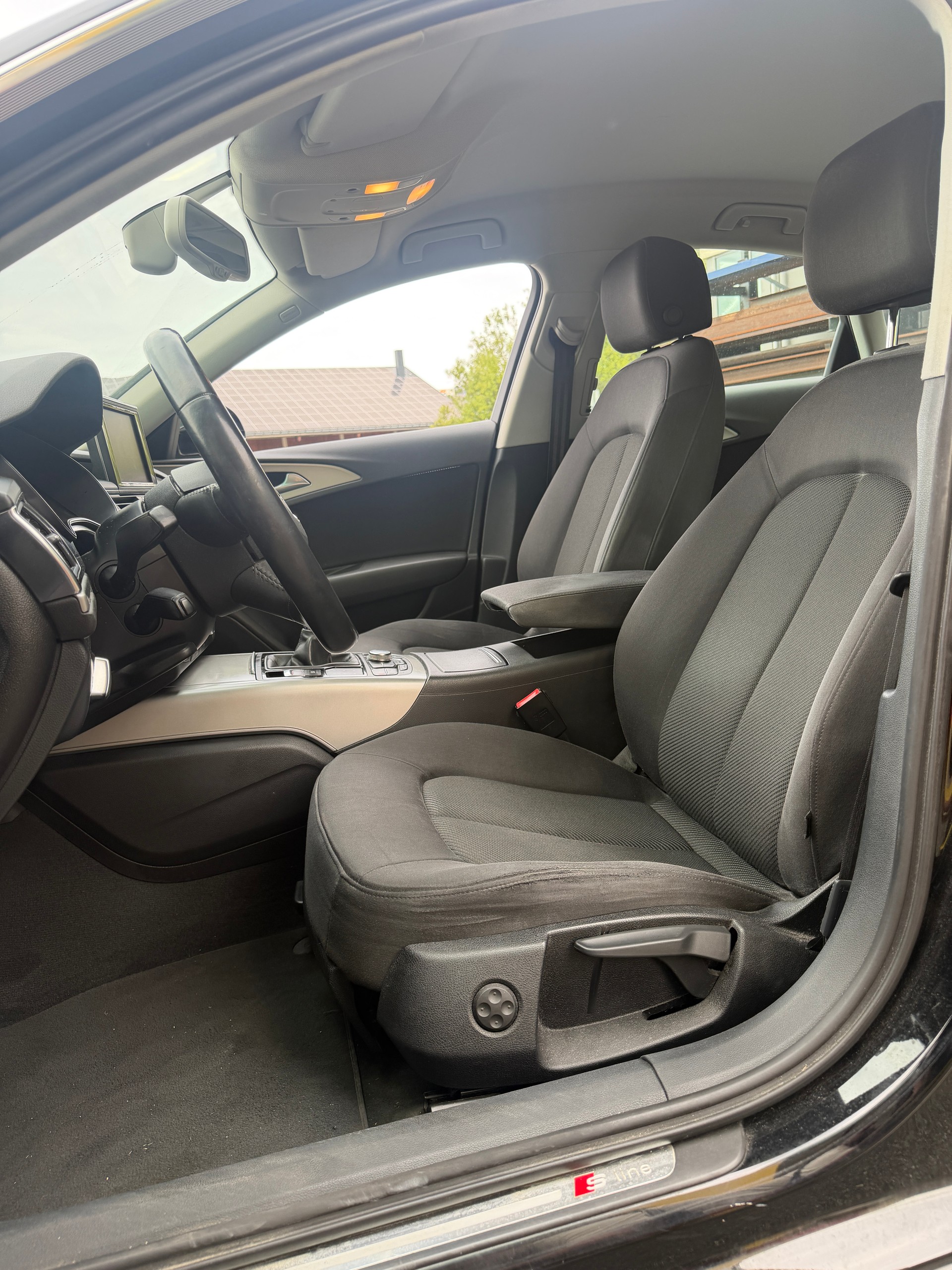 AUDI A6 Limousine 2.0 TDI-image-8