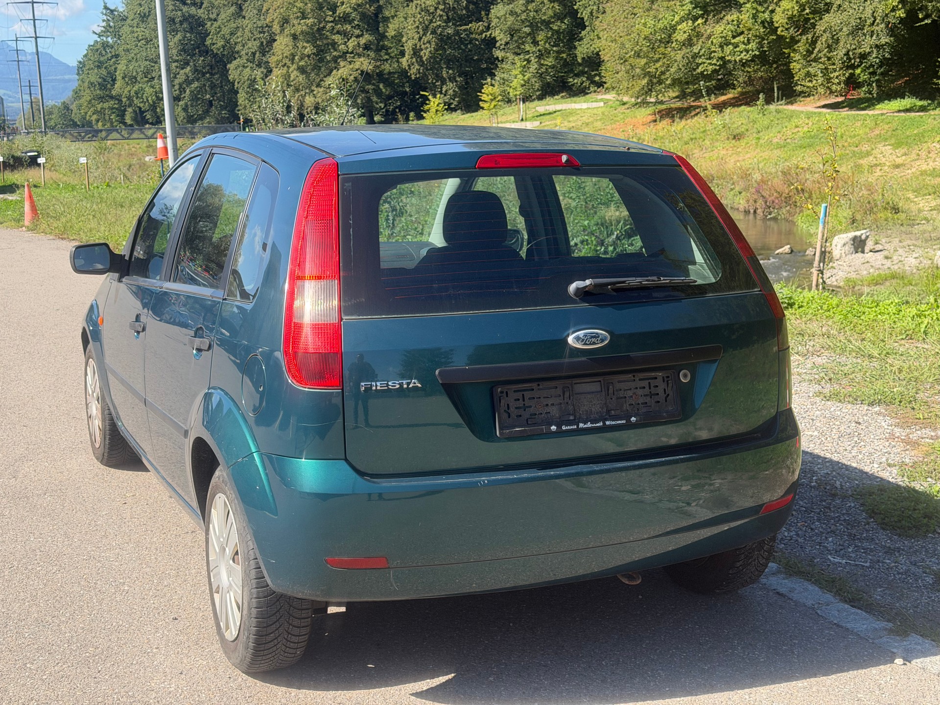 FORD Fiesta 1.6 16V Ghia-image-3