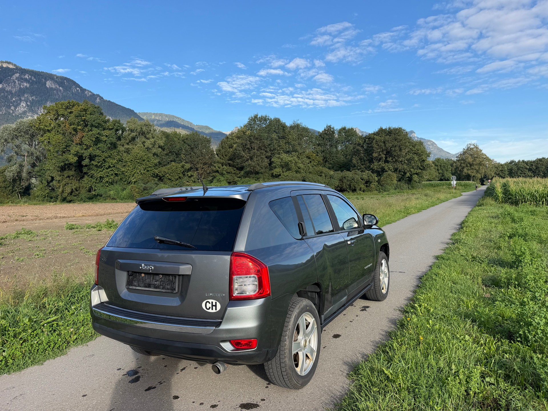JEEP Compass 2.4 Limited CVT-image-5