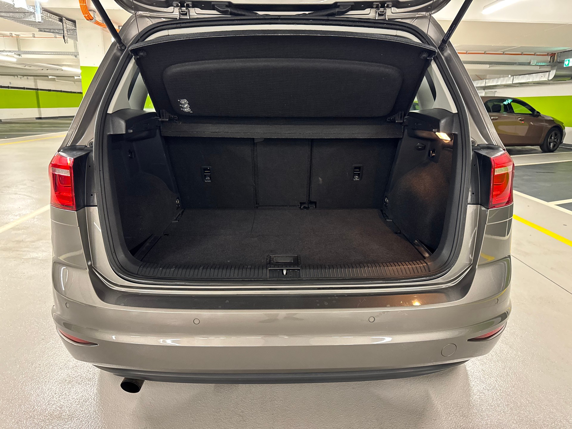 VW Golf Sportsvan 1.2 TSI Allstar-image-8