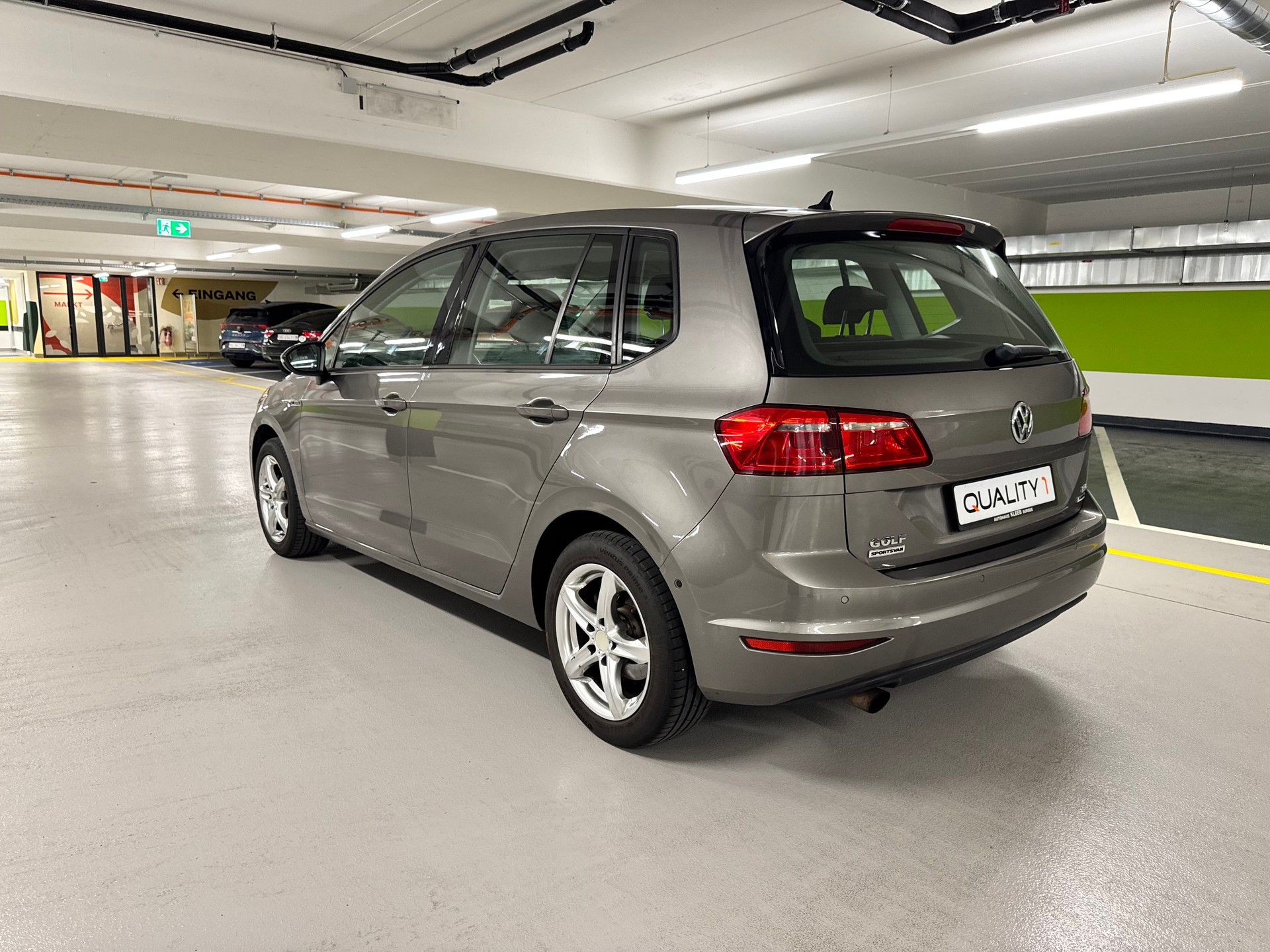 VW Golf Sportsvan 1.2 TSI Allstar-image-6