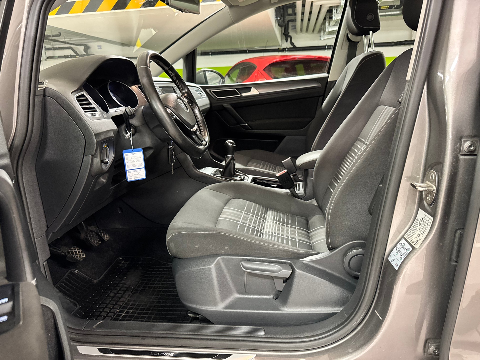 VW Golf Sportsvan 1.2 TSI Allstar-image-10