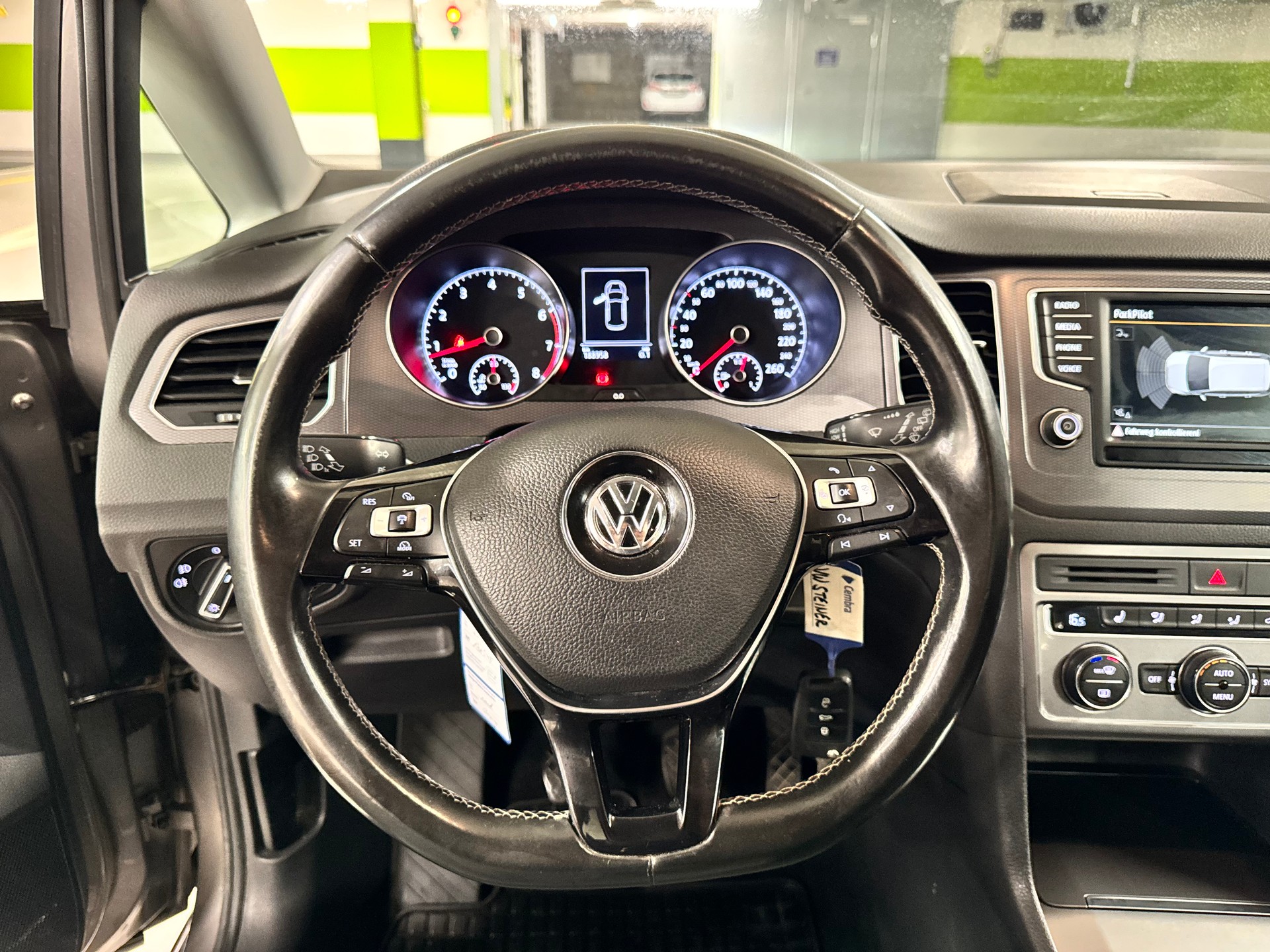 VW Golf Sportsvan 1.2 TSI Allstar-image-12