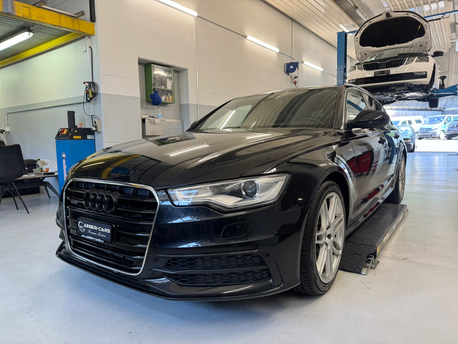 AUDI A6 Avant 3.0 TDI V6 S Line quattro S-tronic-image-0