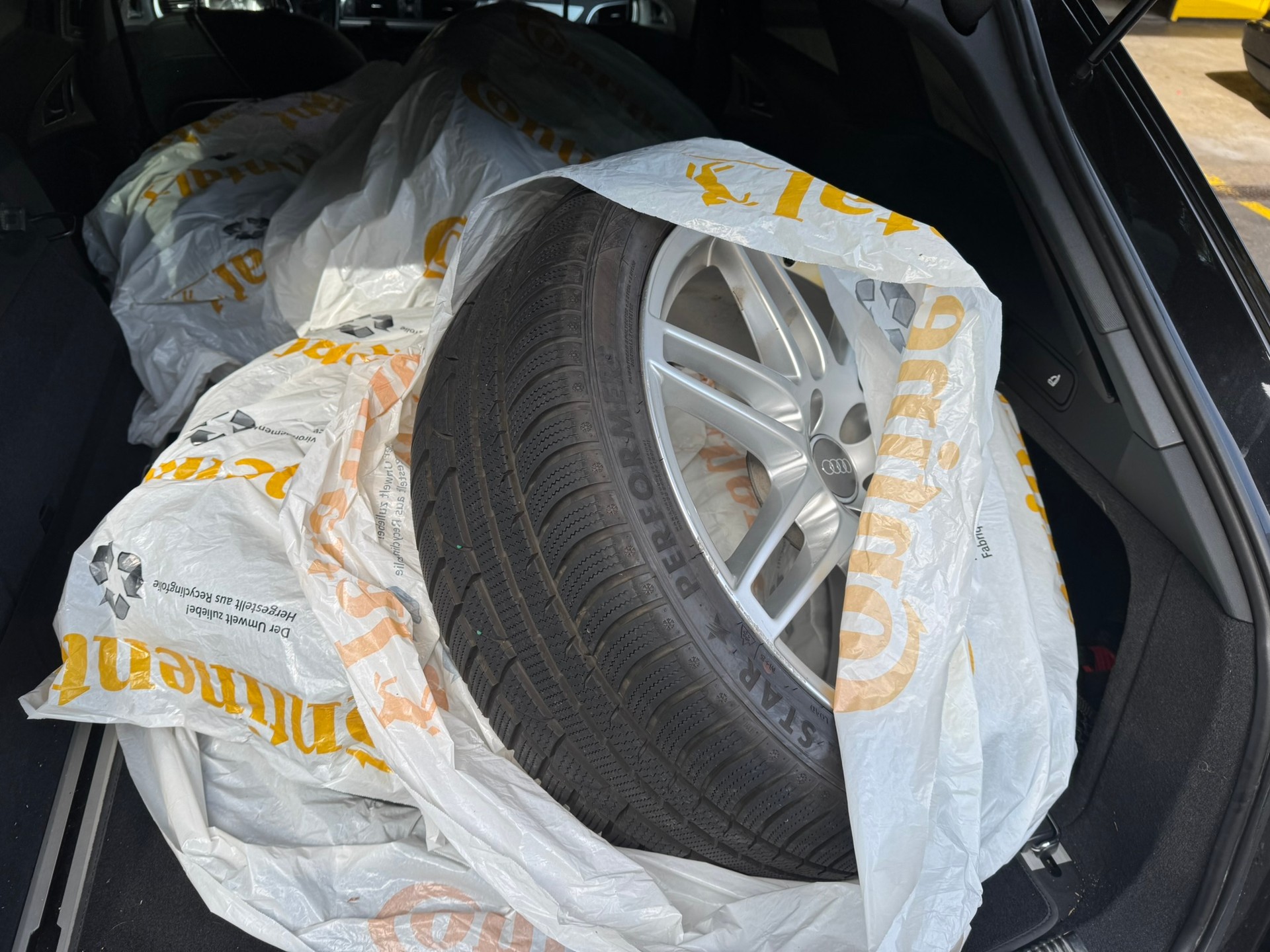 AUDI A6 Avant 3.0 TDI V6 S Line quattro S-tronic-image-17