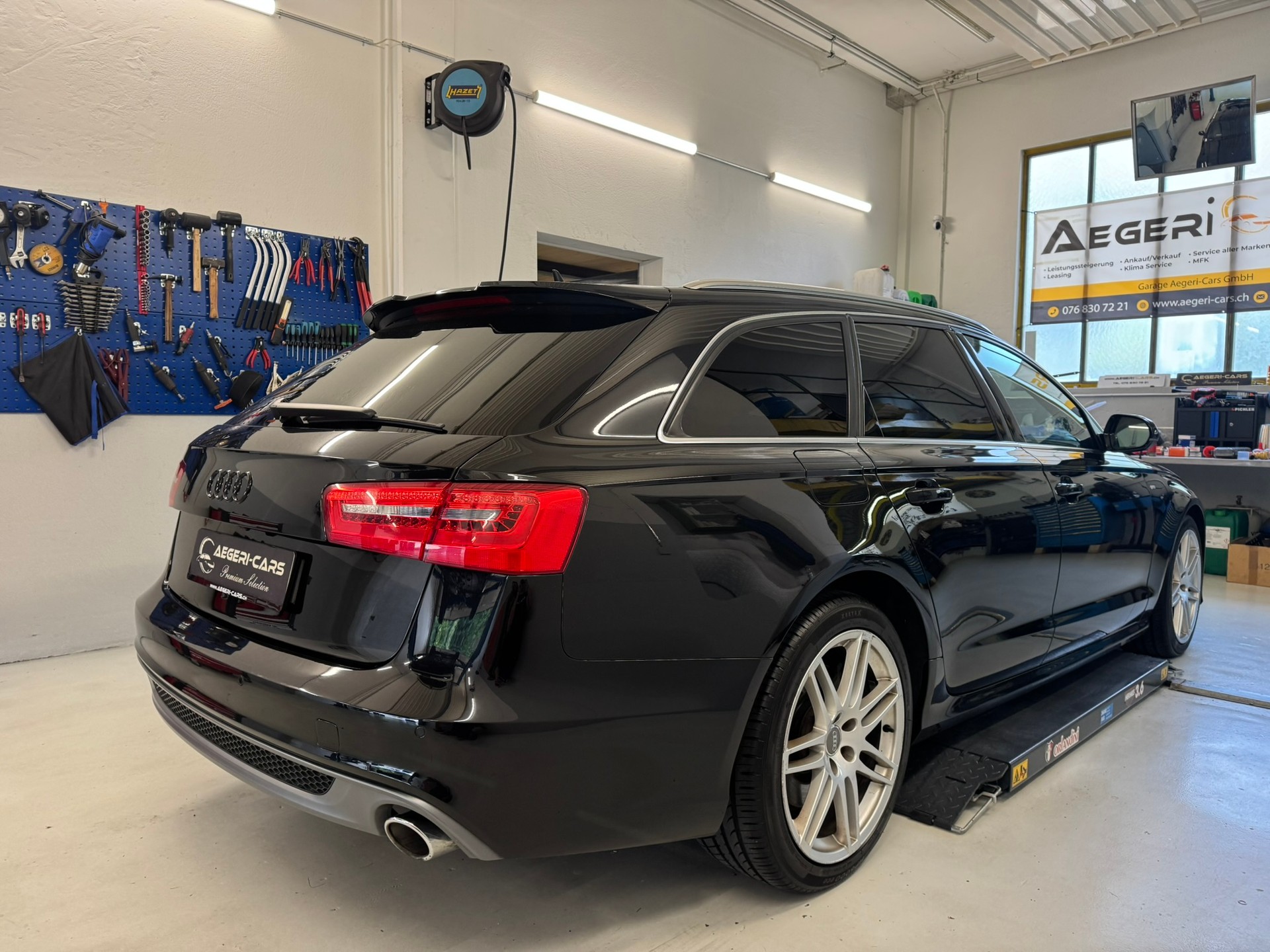 AUDI A6 Avant 3.0 TDI V6 S Line quattro S-tronic-image-2