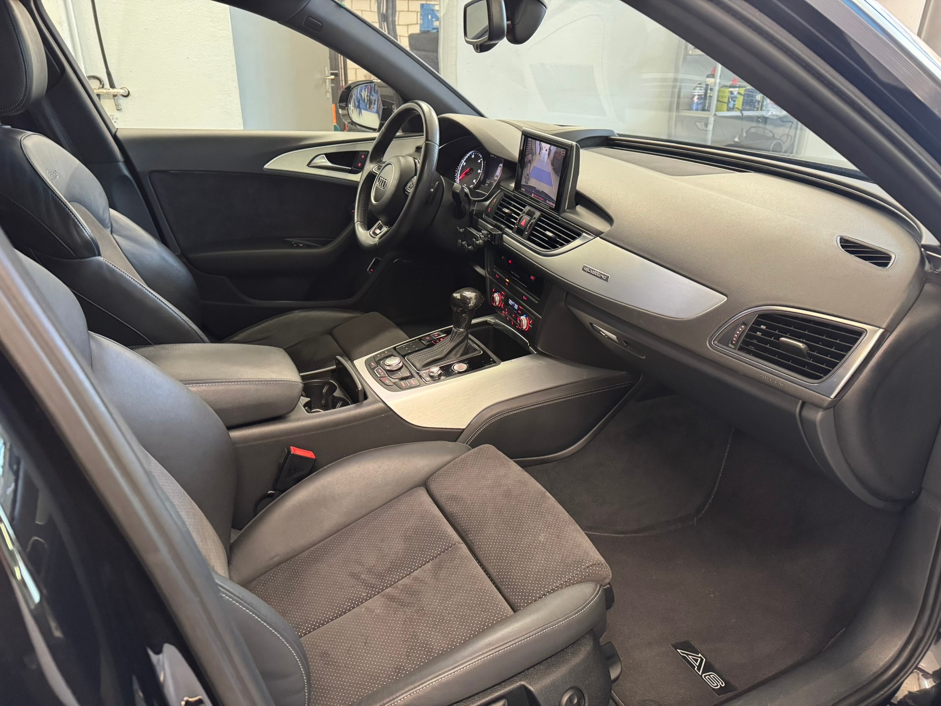AUDI A6 Avant 3.0 TDI V6 S Line quattro S-tronic-image-8