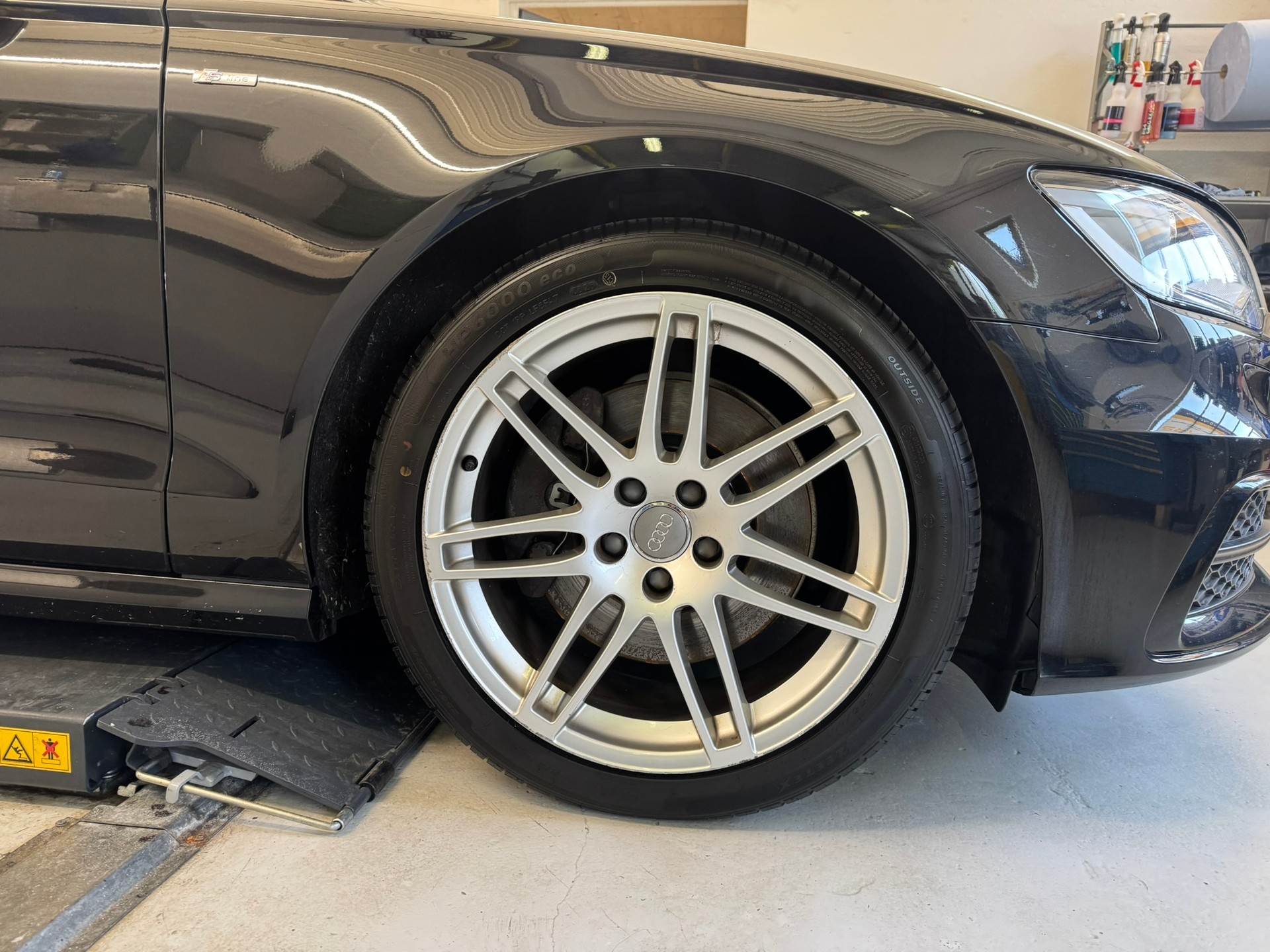 AUDI A6 Avant 3.0 TDI V6 S Line quattro S-tronic-image-5