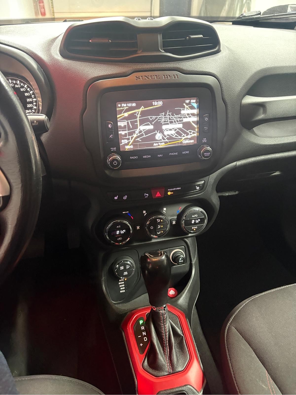 JEEP Renegade 2.0 CRD Trailhawk AWD + Low Range 9ATX-image-9