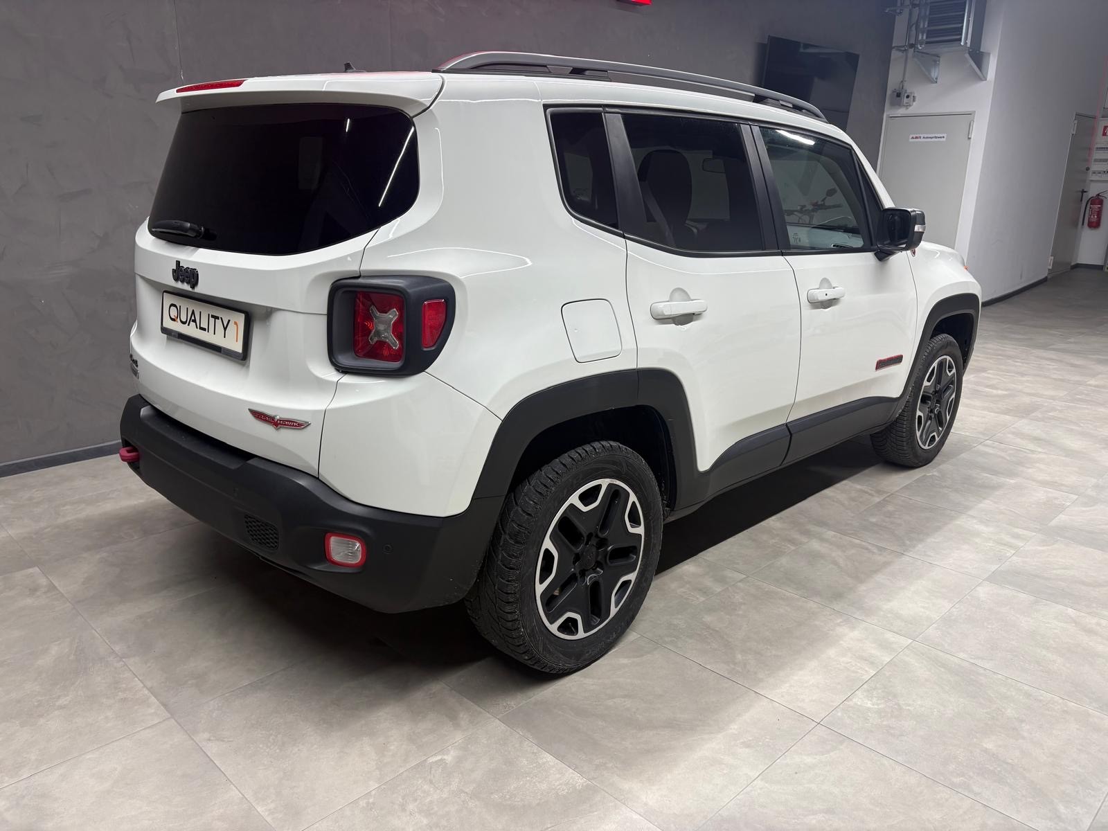 JEEP Renegade 2.0 CRD Trailhawk AWD + Low Range 9ATX-image-4
