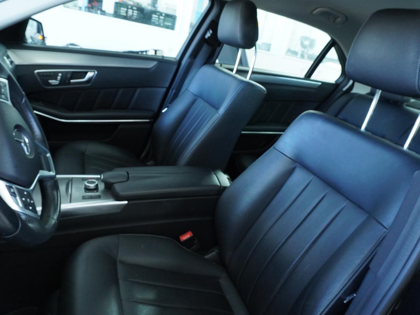 MERCEDES-BENZ E 350 AMG Sport BlueTEC Avantgarde 4Matic 7G-Tronic-image-5