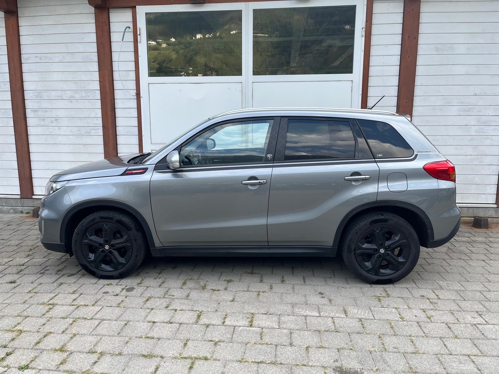 SUZUKI Vitara 1.4 Boosterjet Sergio Cellano Top Autom.-image-1