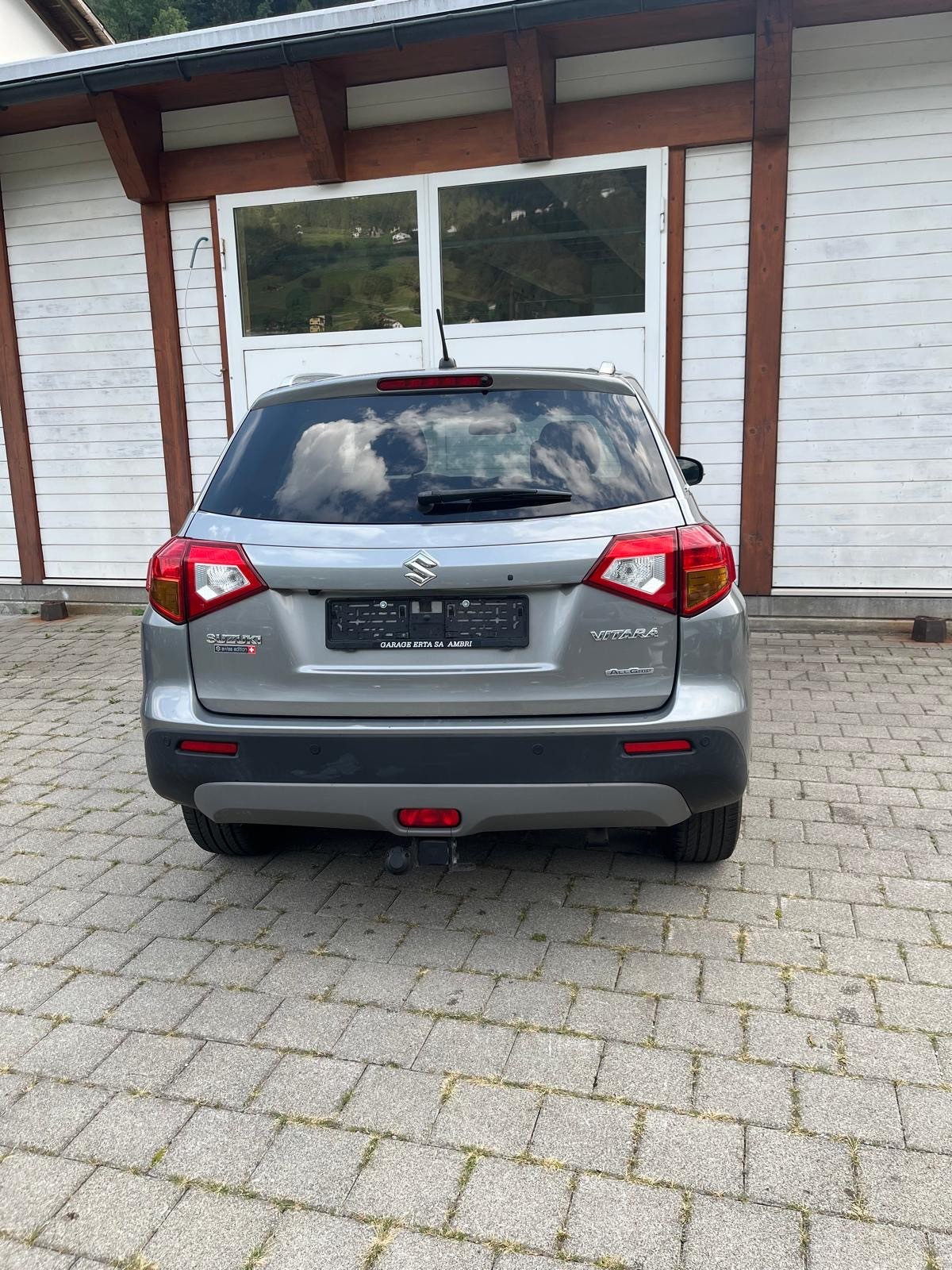 SUZUKI Vitara 1.4 Boosterjet Sergio Cellano Top Autom.-image-3