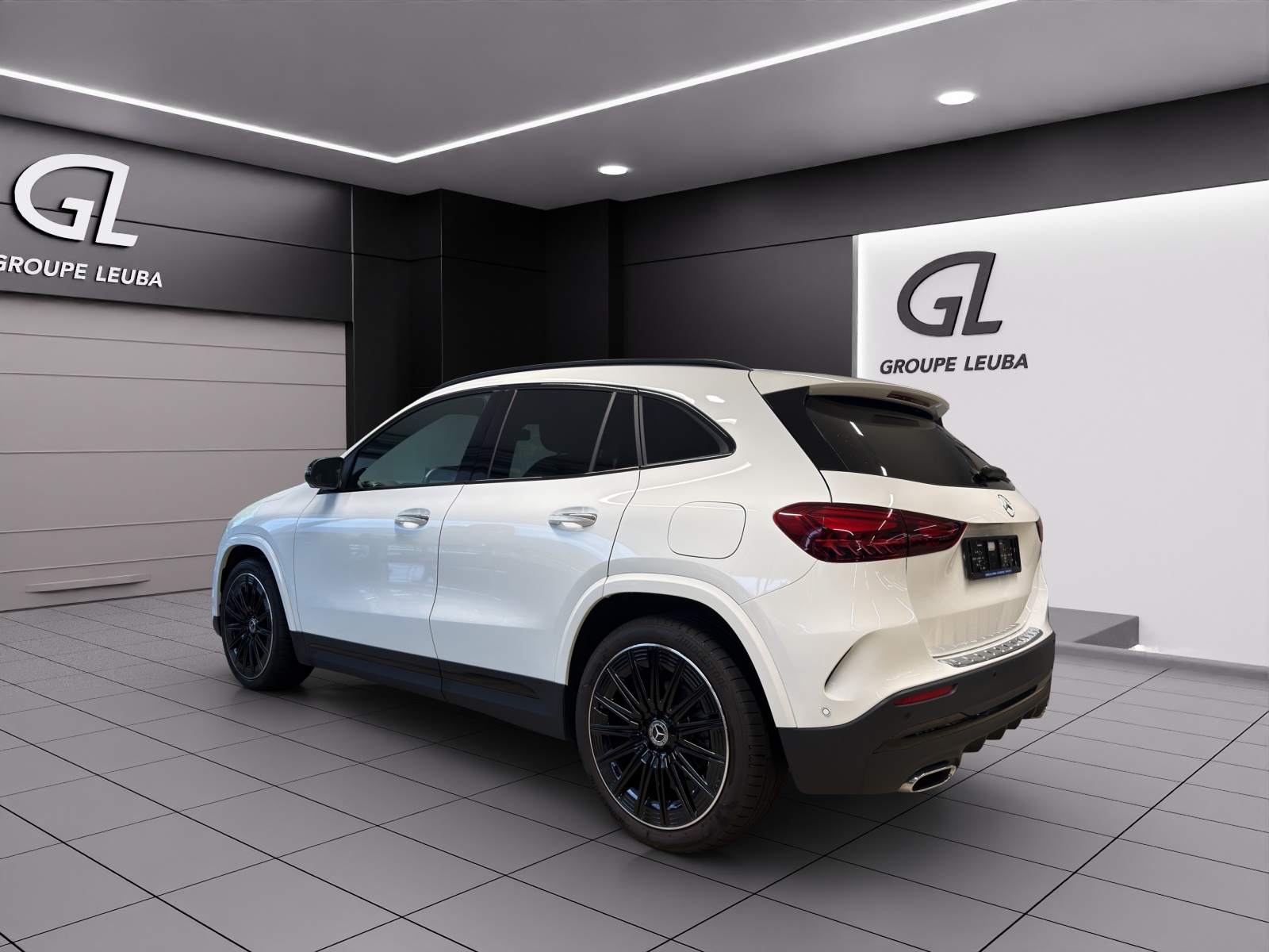 MERCEDES-BENZ GLA 200 7G-DCT-image-3
