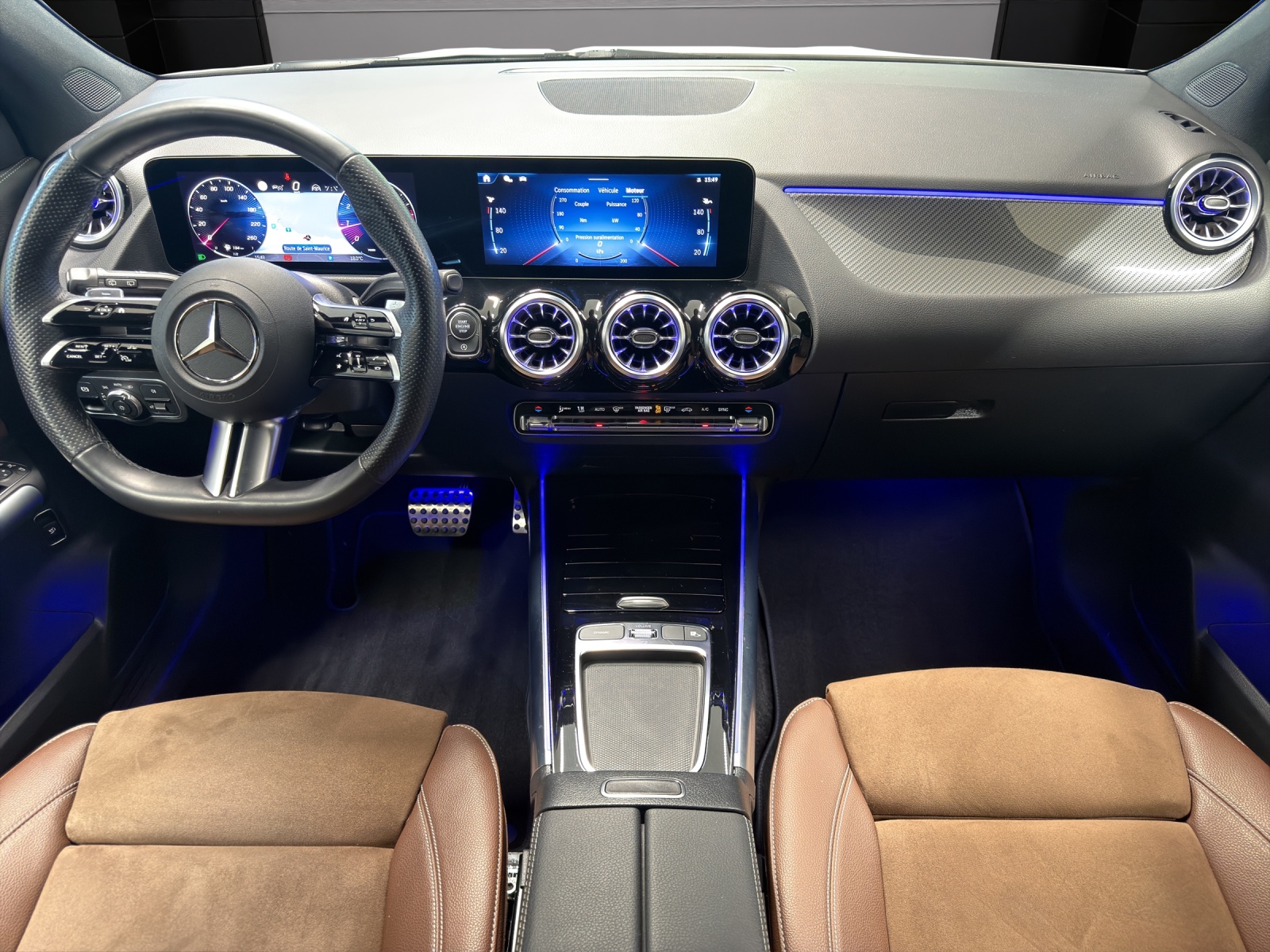 MERCEDES-BENZ GLA 200 7G-DCT-image-11