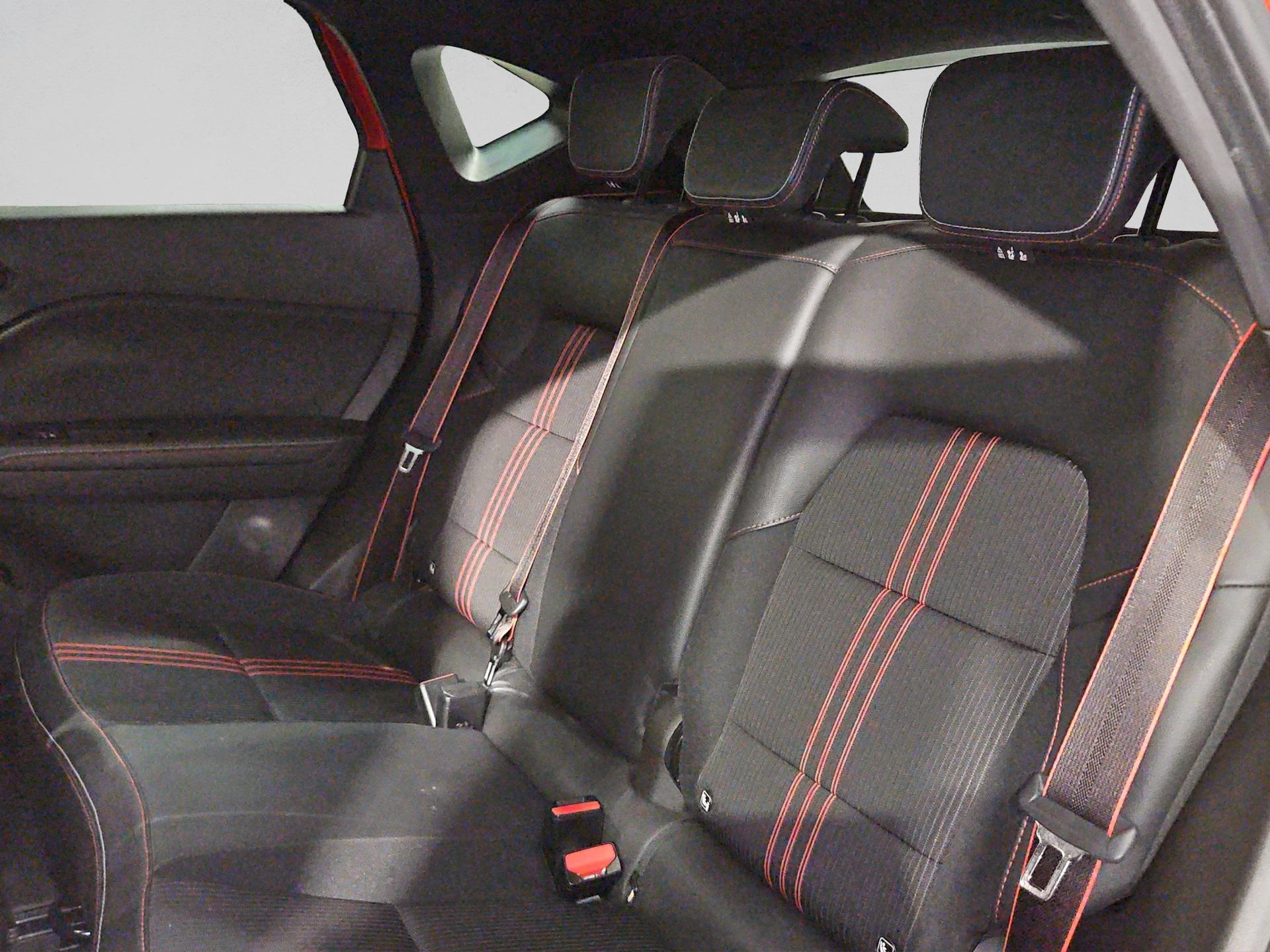 RENAULT Captur 1.3 TCe EDC R.S.Line EDC-image-14