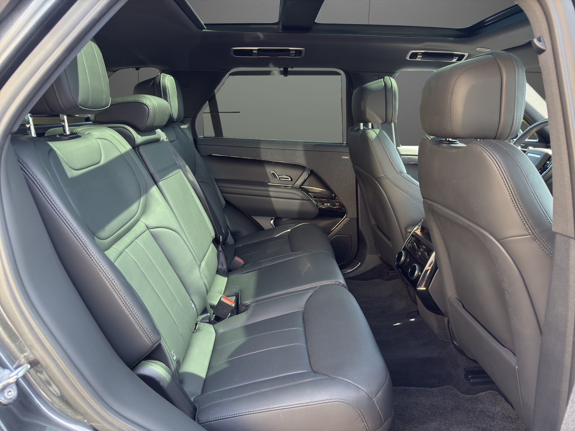 LAND ROVER Range Rover Sport D300 3.0 TD6 MHEV Dynamic SE Automatic-image-8